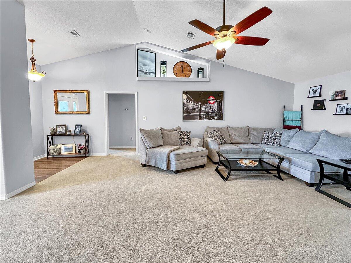 HIDDEN ESTATES - Residential