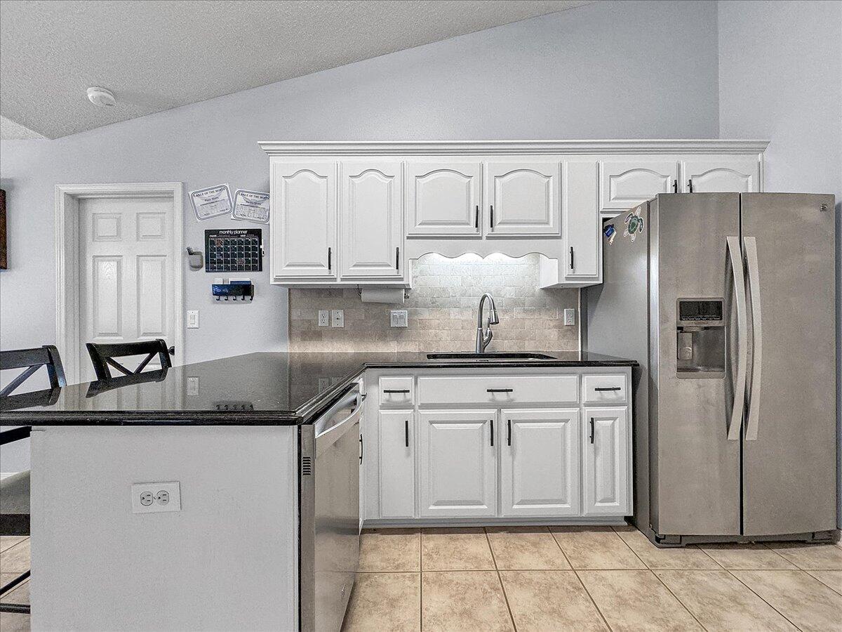 HIDDEN ESTATES - Residential