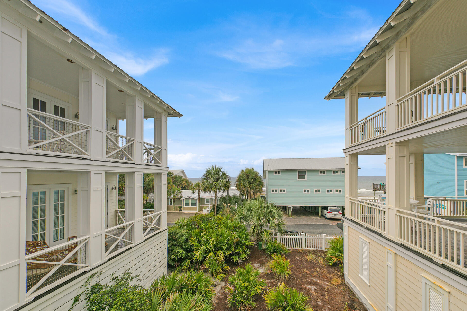 SUMMER'S EDGE - Residential