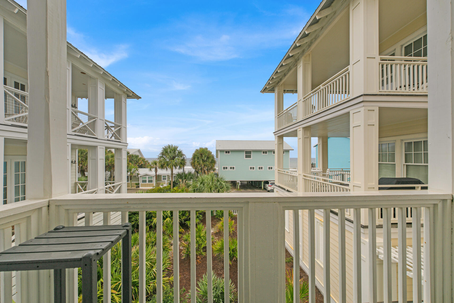 SUMMER'S EDGE - Residential