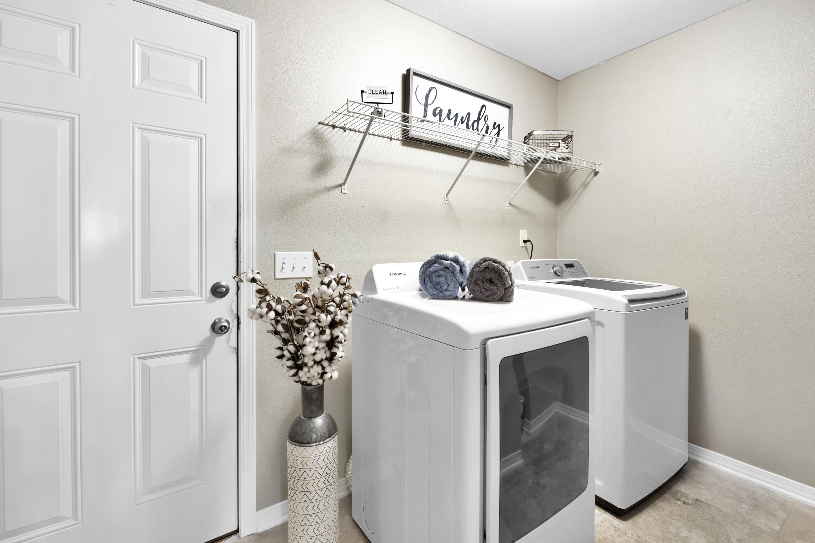 CREETWOOD VILLAGE - Residential