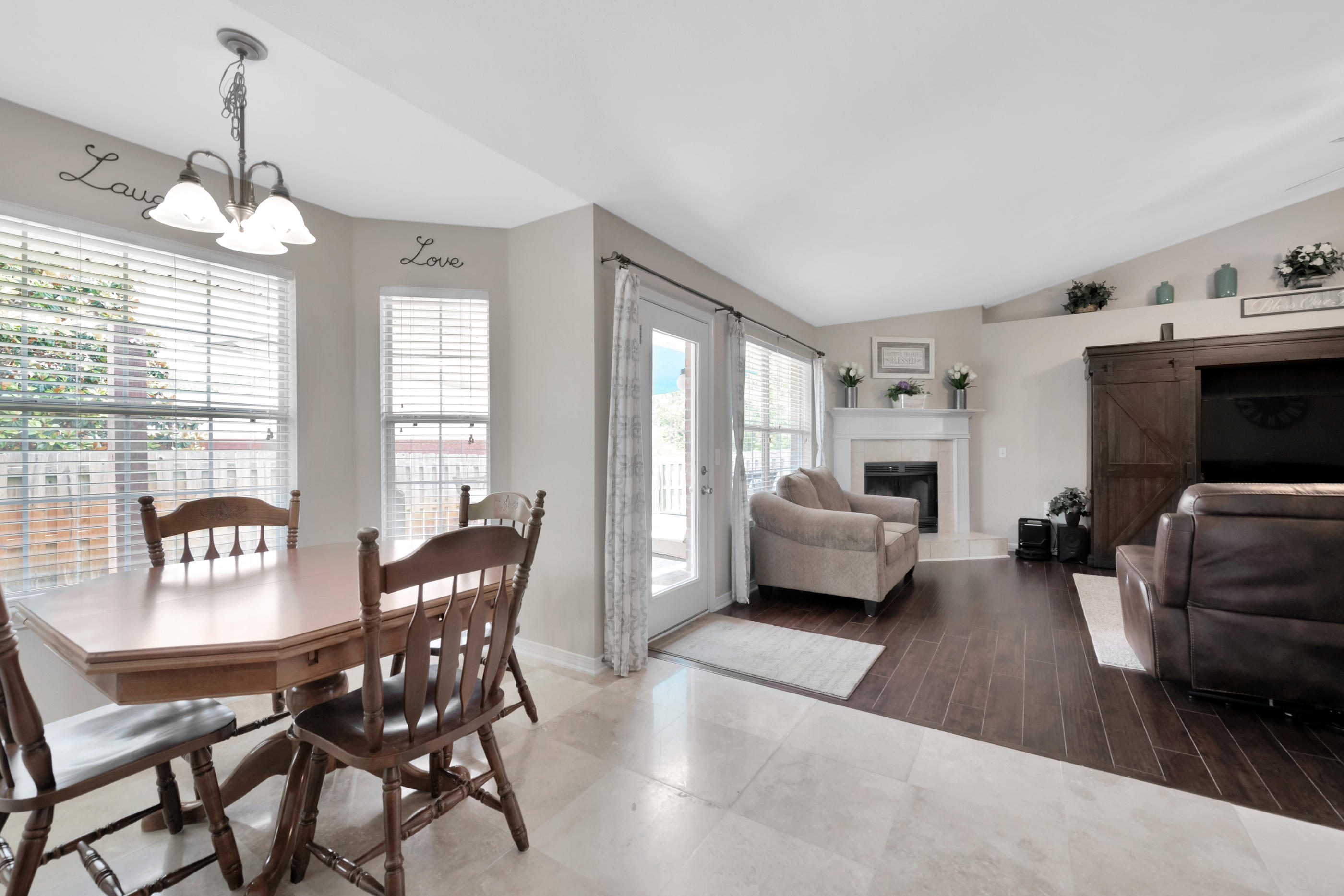 CREETWOOD VILLAGE - Residential