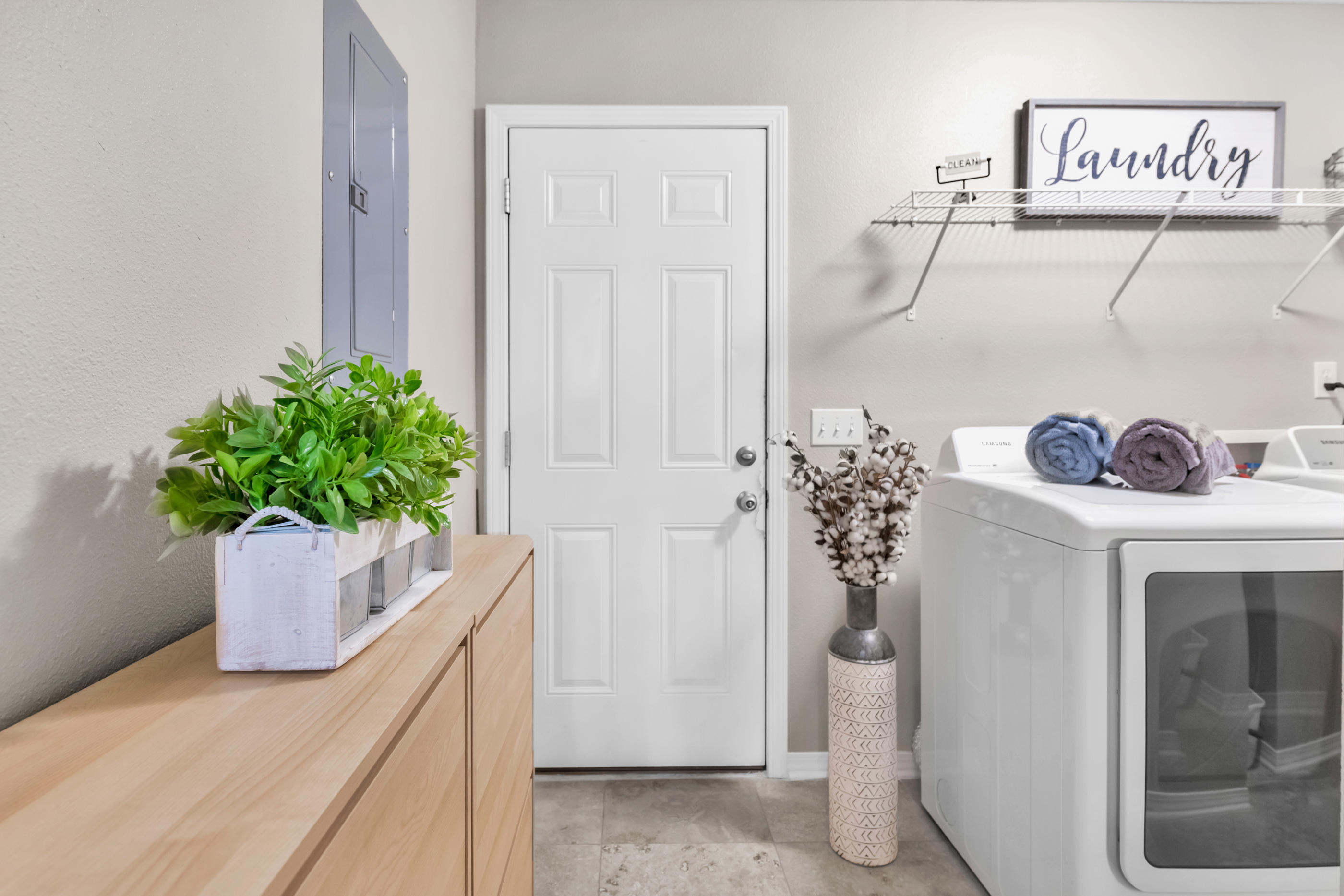 CREETWOOD VILLAGE - Residential