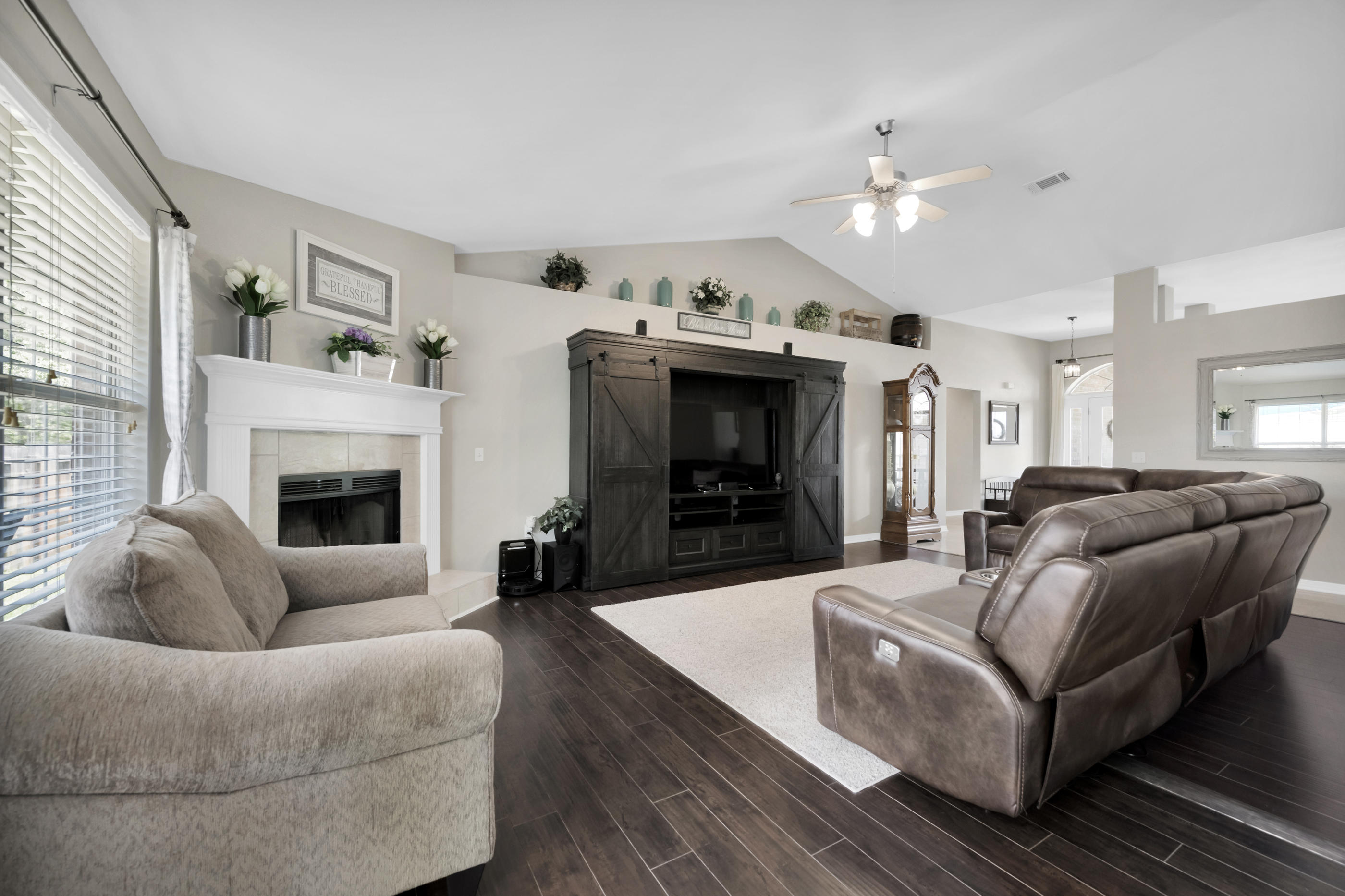 CREETWOOD VILLAGE - Residential