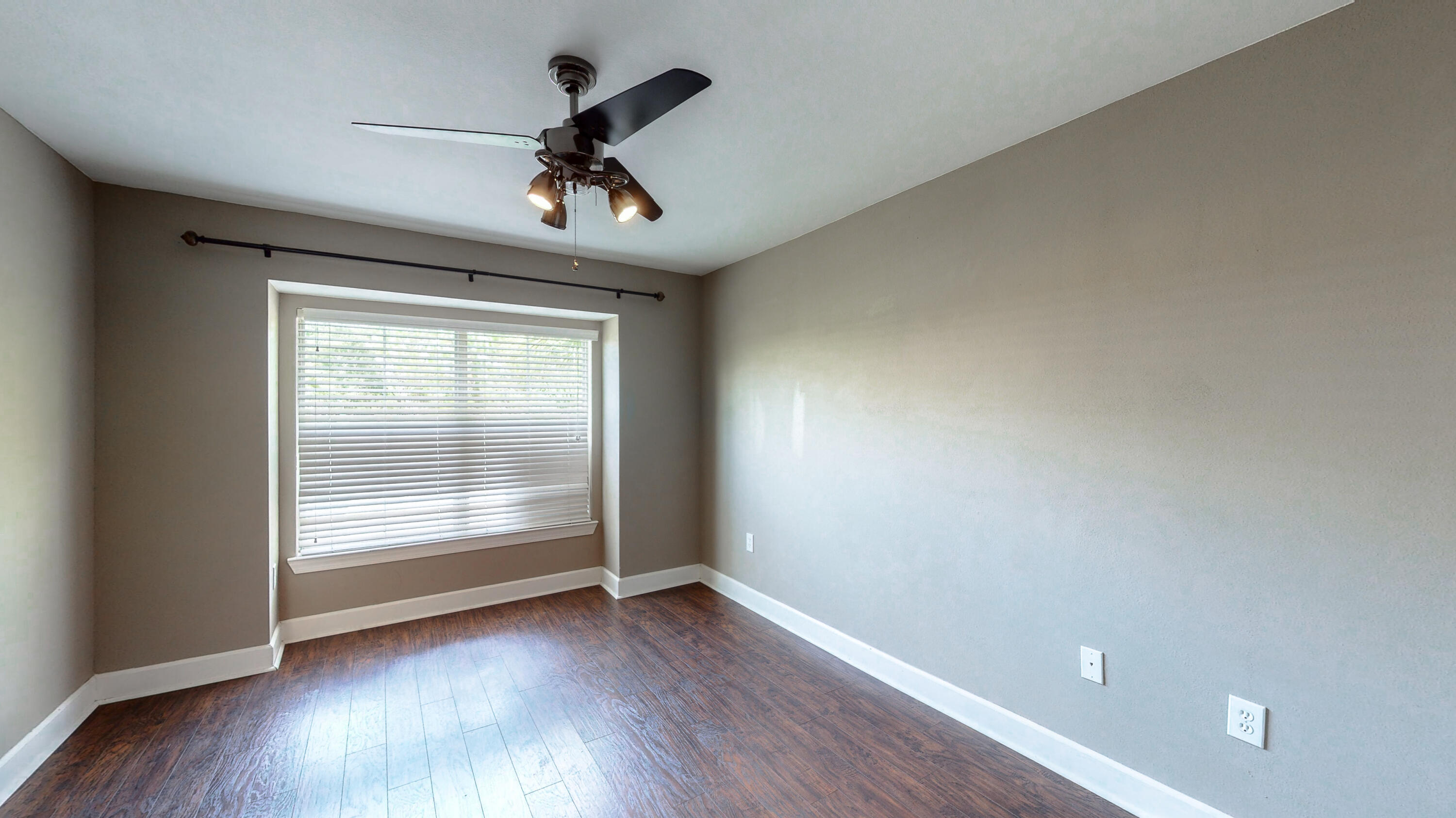 EAGLE BAY - Residential