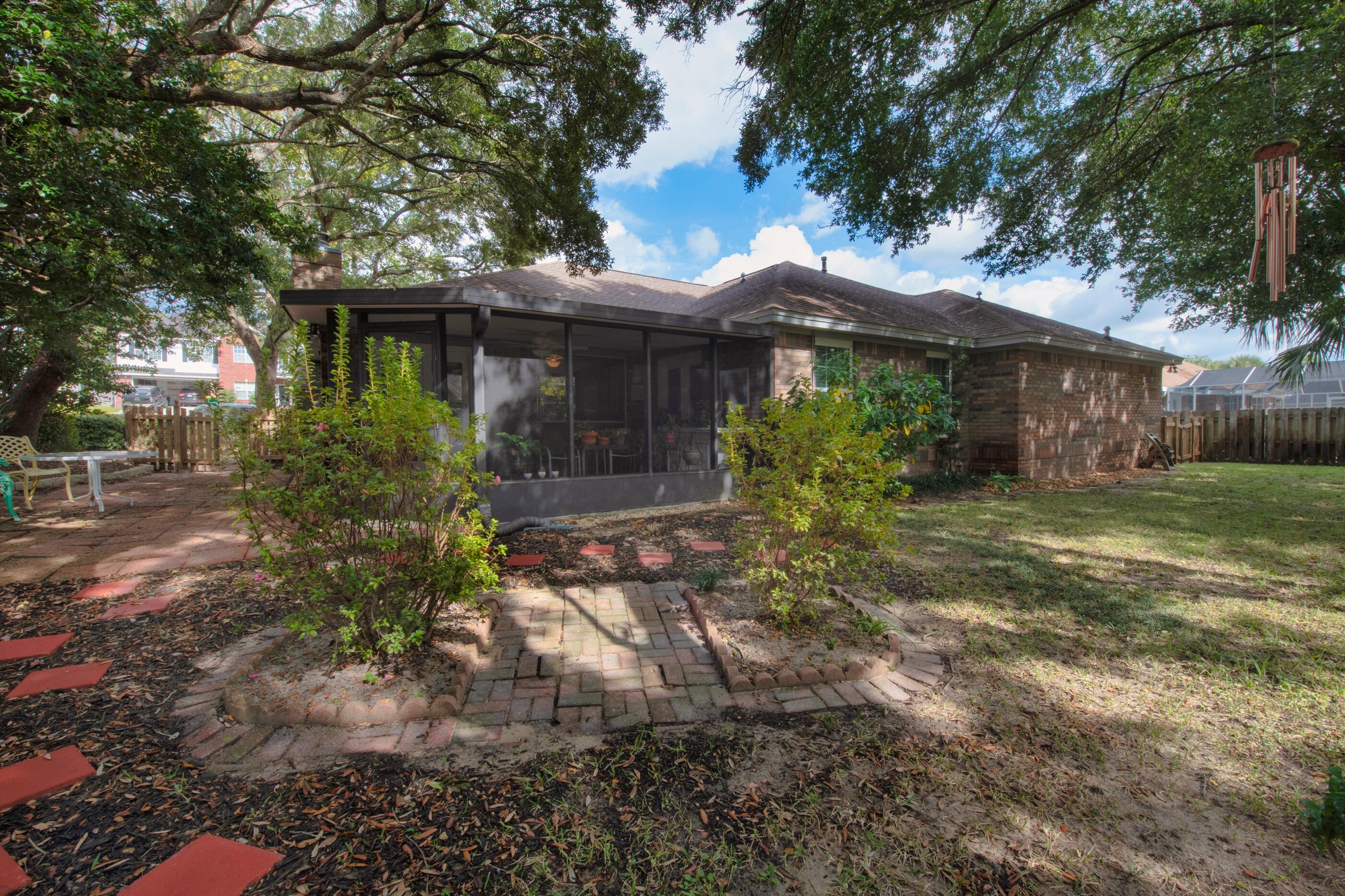 LAKE POINTE - Residential