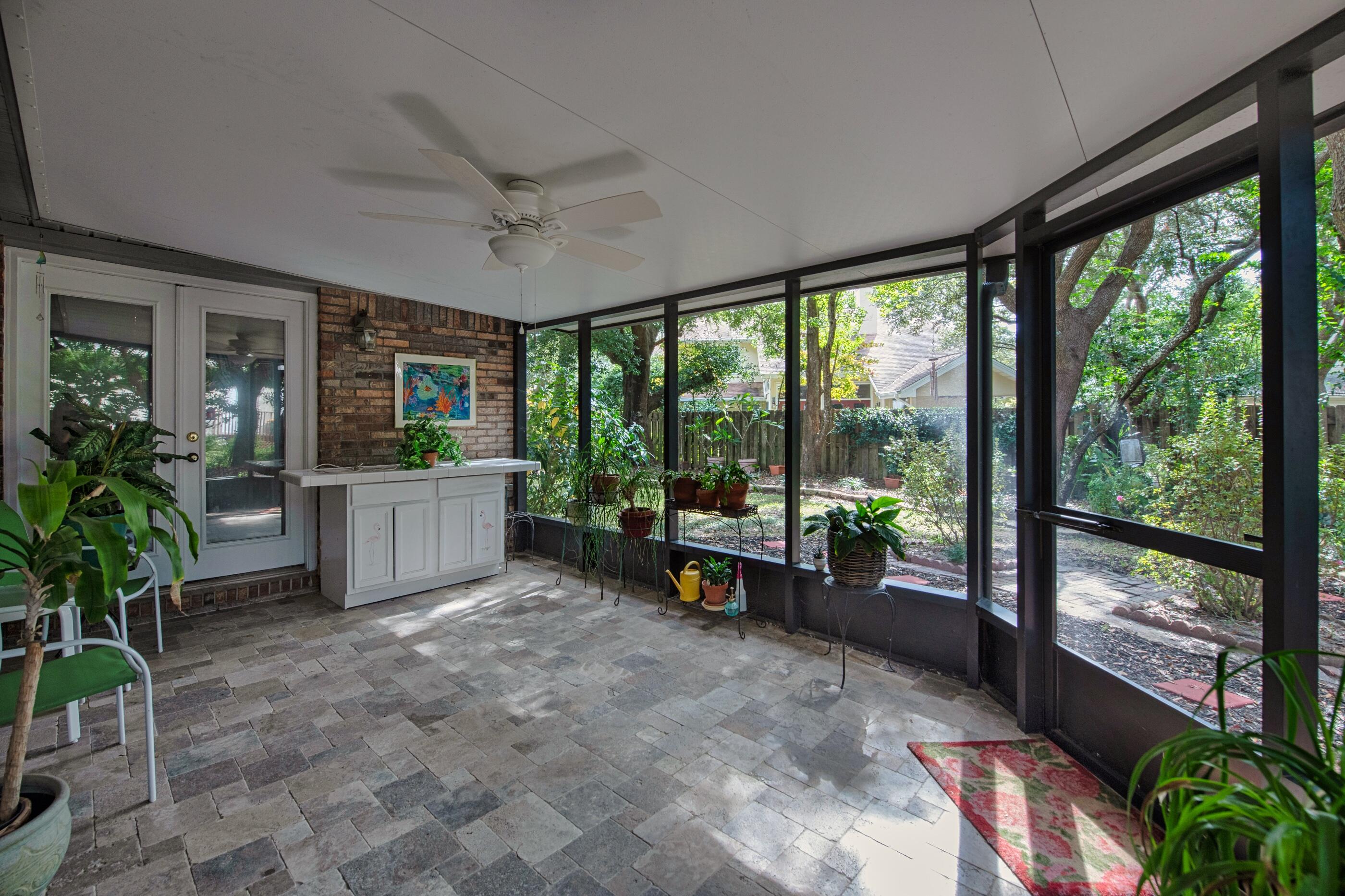 LAKE POINTE - Residential