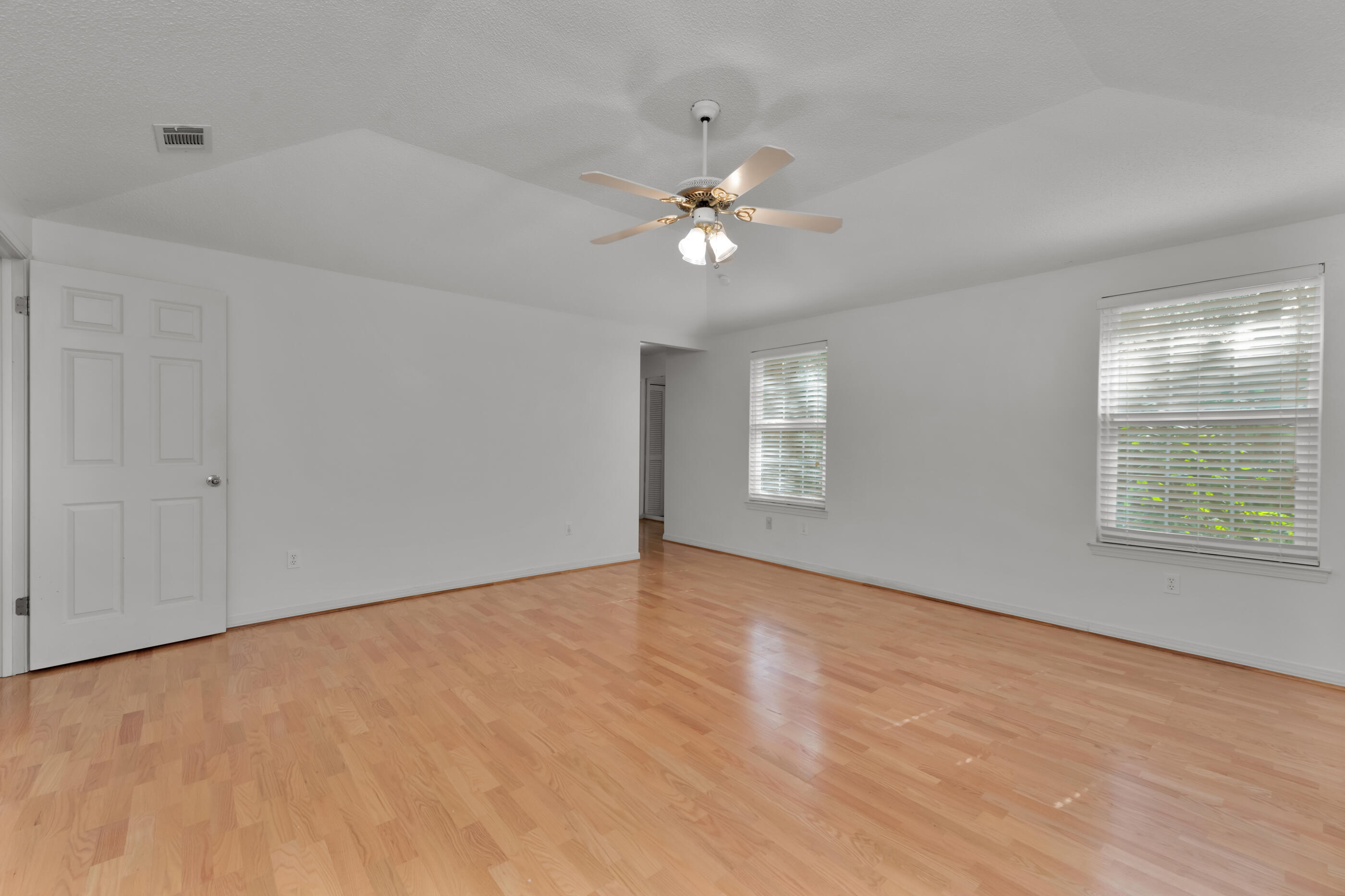 LAKE POINTE - Residential