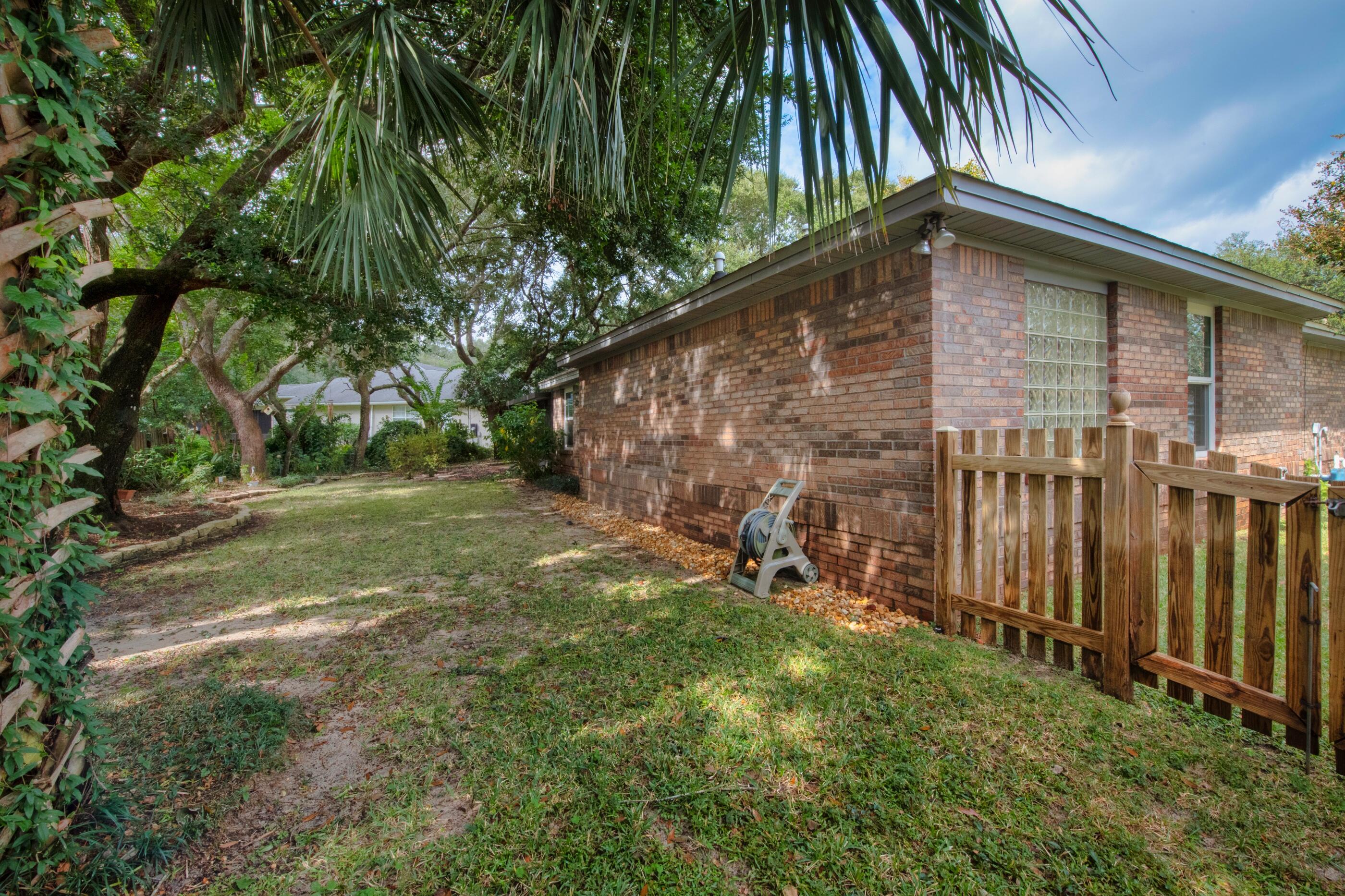 LAKE POINTE - Residential