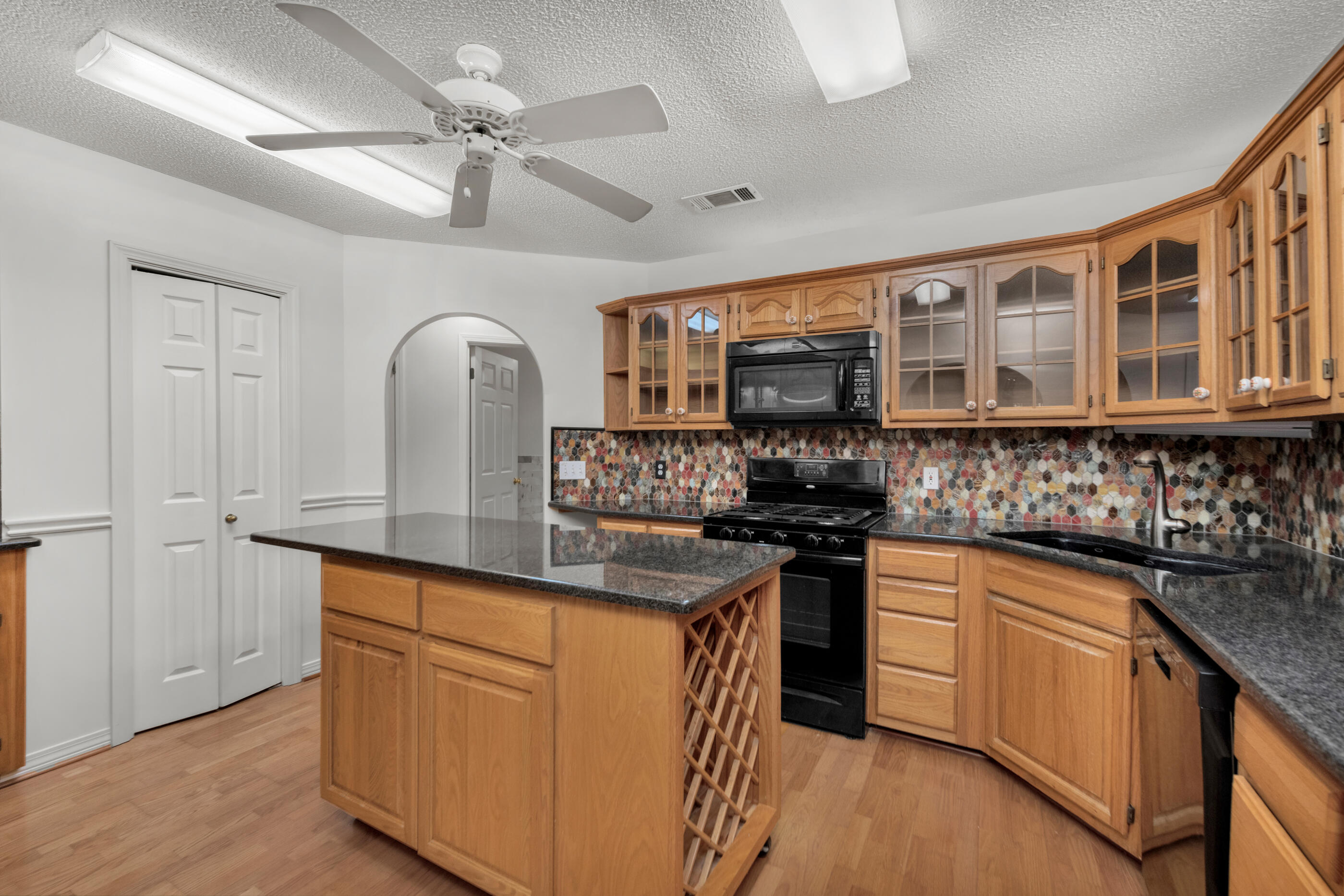 LAKE POINTE - Residential