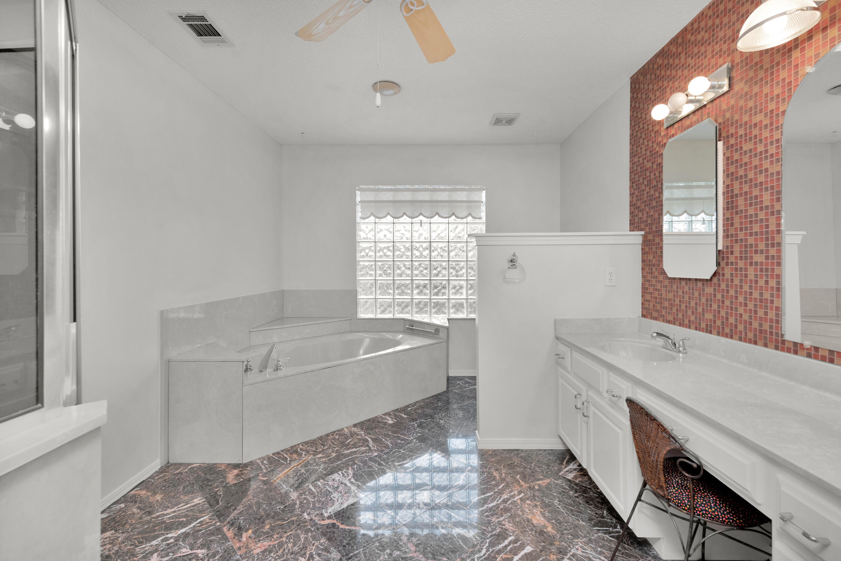 LAKE POINTE - Residential