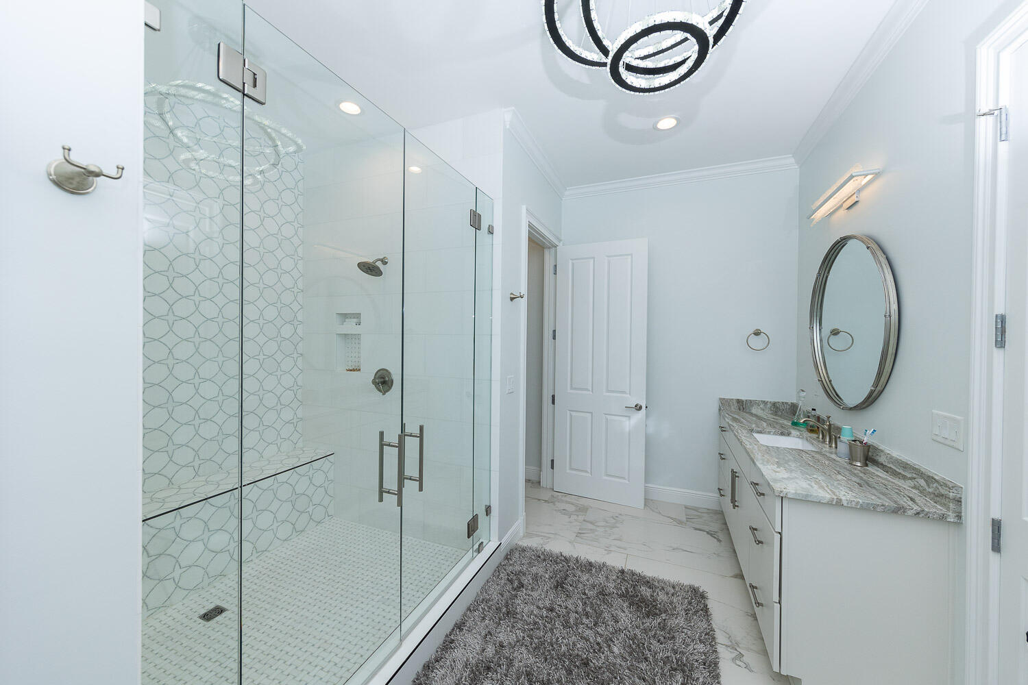 ONE WATER PLACE AT KELLY PLANTATION - Residential