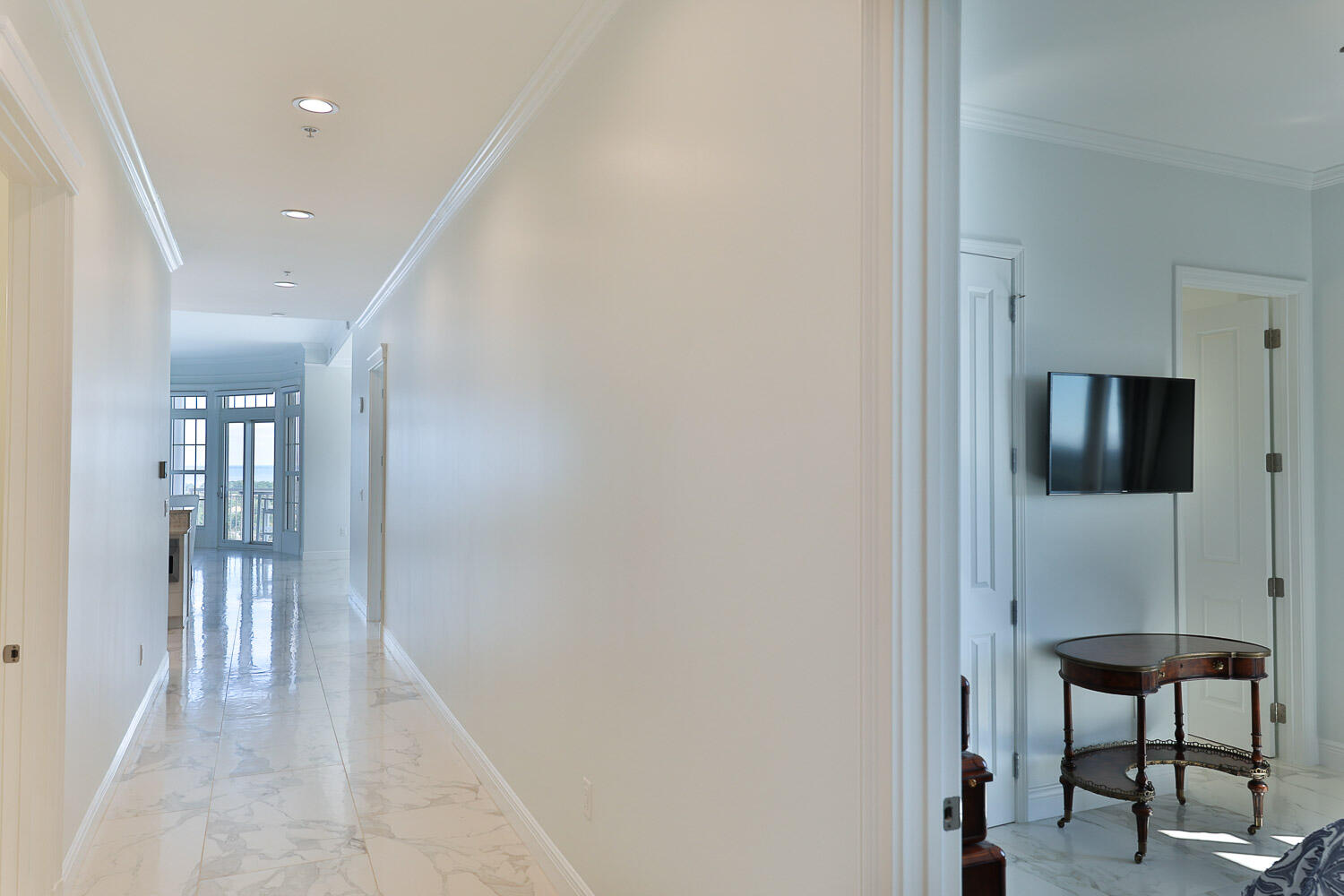 ONE WATER PLACE AT KELLY PLANTATION - Residential