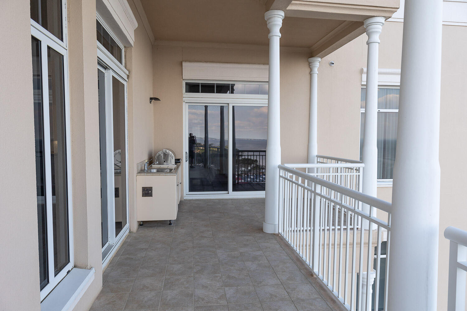 ONE WATER PLACE AT KELLY PLANTATION - Residential