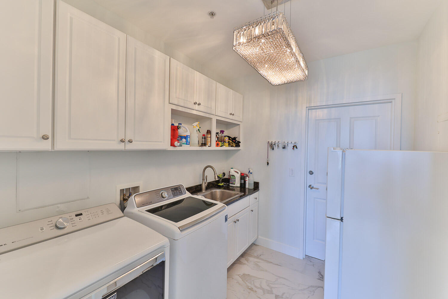 ONE WATER PLACE AT KELLY PLANTATION - Residential