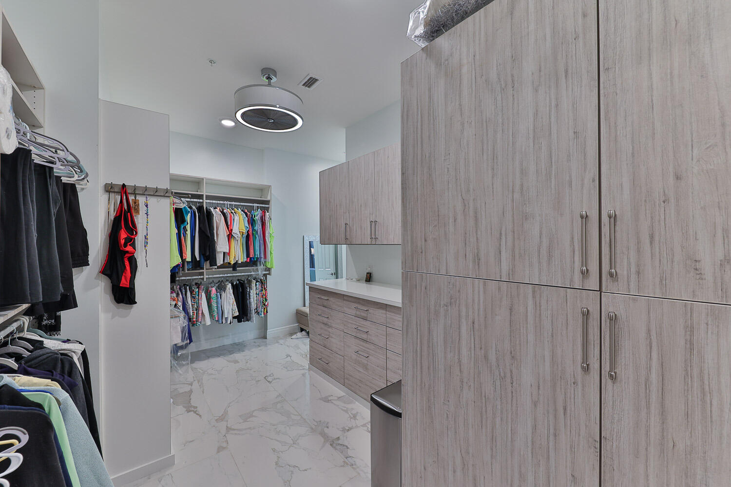 ONE WATER PLACE AT KELLY PLANTATION - Residential