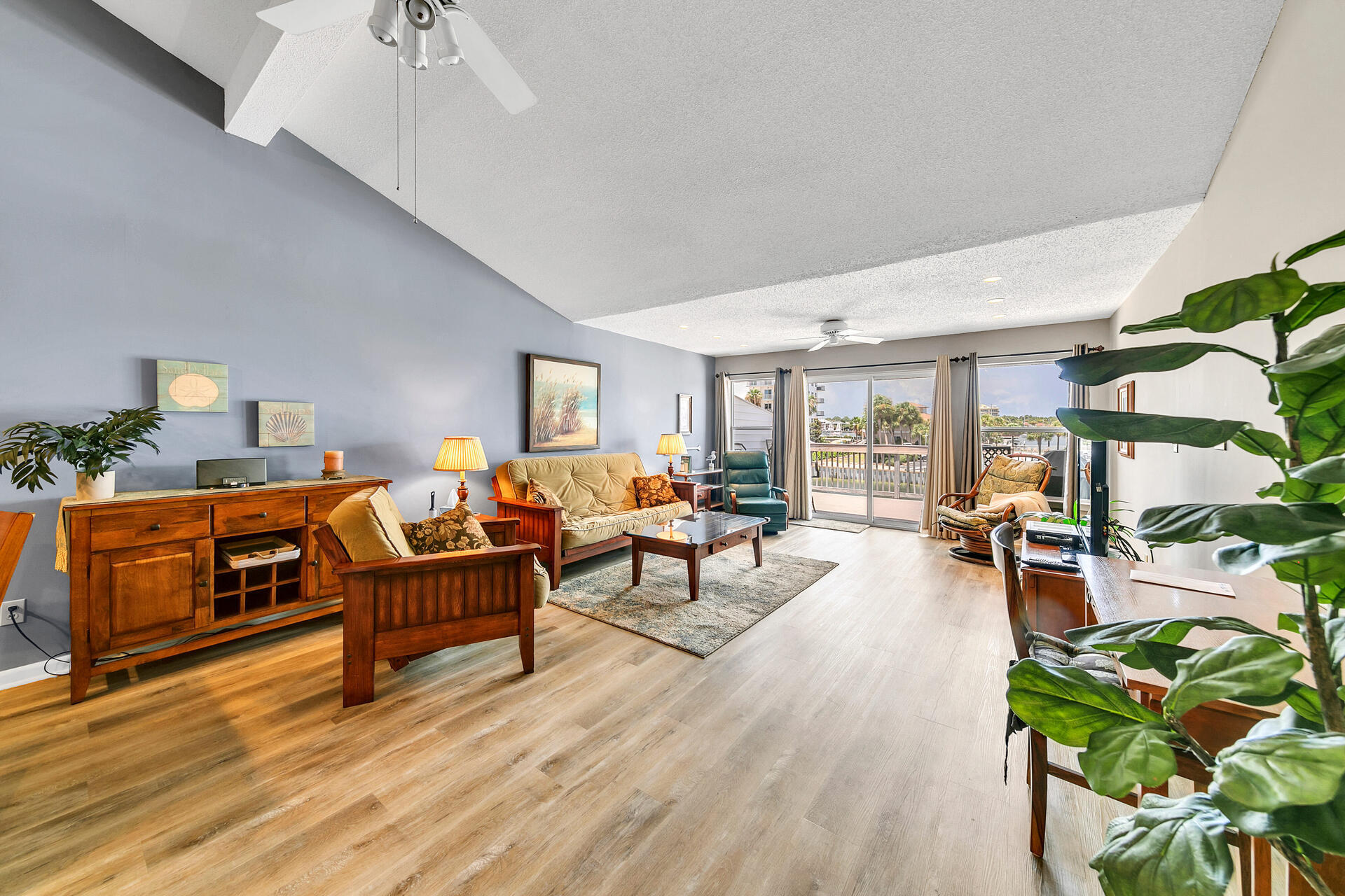 Sand Dollar T/H - Residential