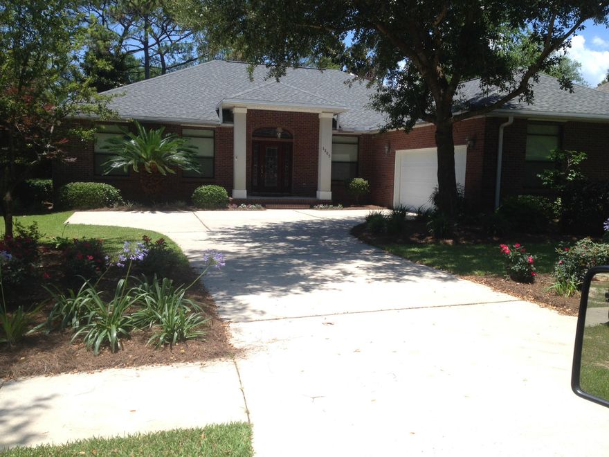Desirable Swift Creek home for sale. 4 BR/2BA with 2,278 Sq Ft. home on quiet cul-de-sac. Upon entering this fine home through the wide foyer with high ceilings, you will find the formal dining room on the right and the study on the left. Oversized front windows and custom glass front door let in plenty of light. Directly ahead, you will find the living room accented with recessed ceiling with ambient lighting and electric lit gas fireplace. The living room is open to the amazing kitchen and breakfast nook. The kitchen features an abundance of cabinet and granite counter space as well as upgraded high end (Fischer-Paykel)