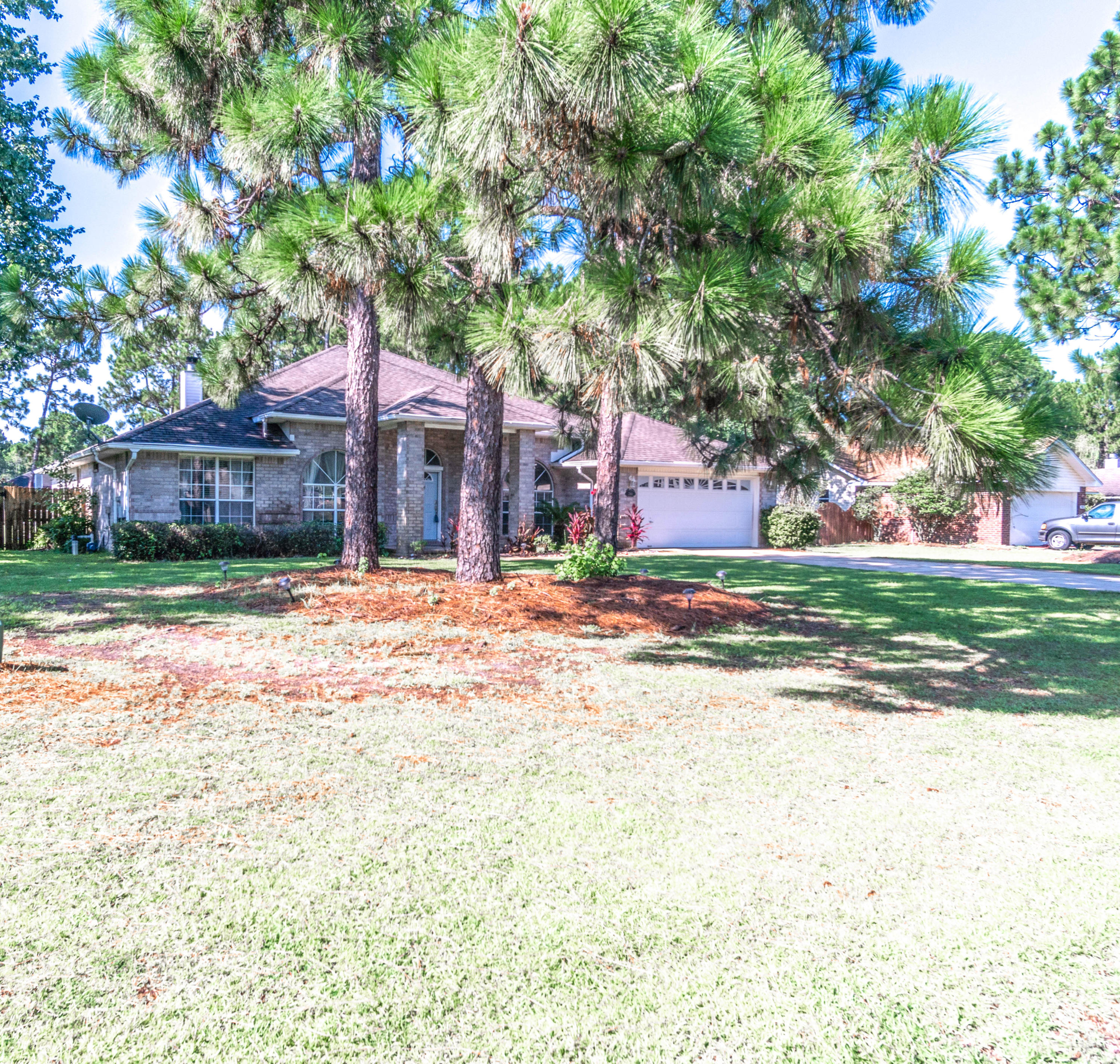 HOLLEY BY THE SEA - Residential