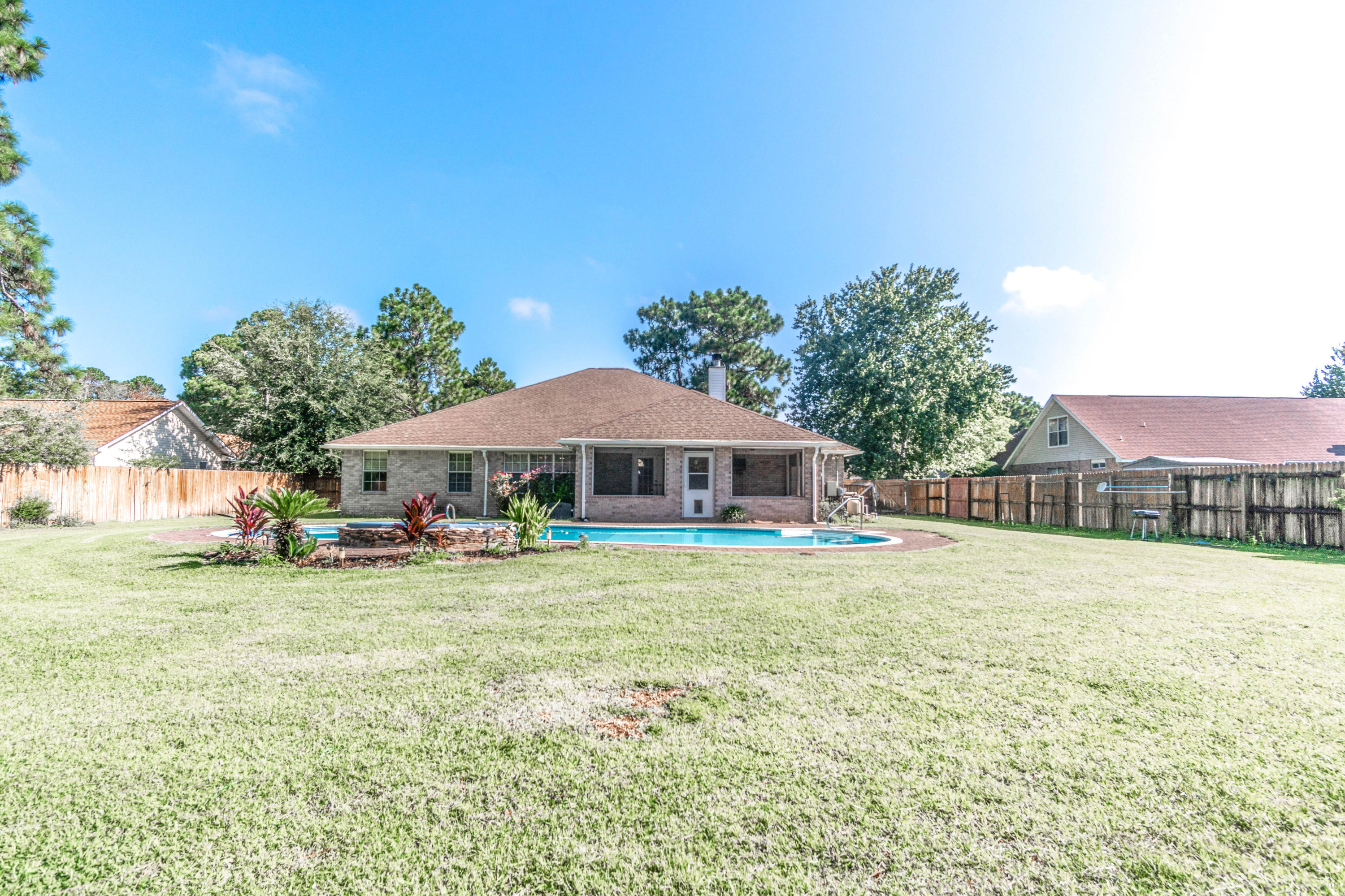 HOLLEY BY THE SEA - Residential