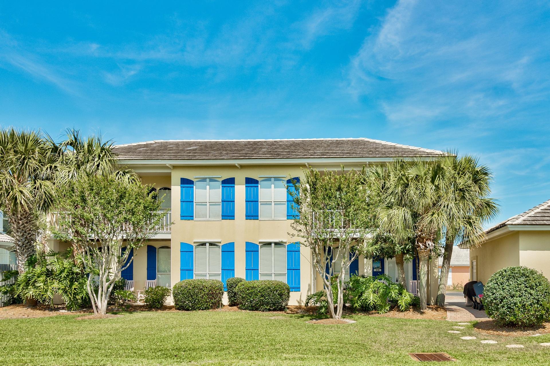 'Bimini Breeze' is on the first beach street in Emerald Shores. $88K-2017, $84K-2016 and $73K-2018 (current YTD). It is a 3 minute walk to the sugar white sands of the Emerald Coast. This is a 3 bedroom home, with GARAGE and exterior storage (312 sq ft), that sleeps 14 with 2 living areas, 2 king master suites (ensuite baths), 1 king bedroom, 2 twin/full bunks, daybed & trundle. Renovations include custom bathrooms, floors, granite/stainless. Emerald Shores OWNS the beach and has a beach pavilion with beach service, restrooms, showers, wagon parking & a tiki bar. We have 2 pools (seasonally heated), tennis court and a basketball court. Emerald Shores can get FEMA backed flood insurance! Visit www.Gulf911.com, select 'Bimini Breeze' to view rates/availability.