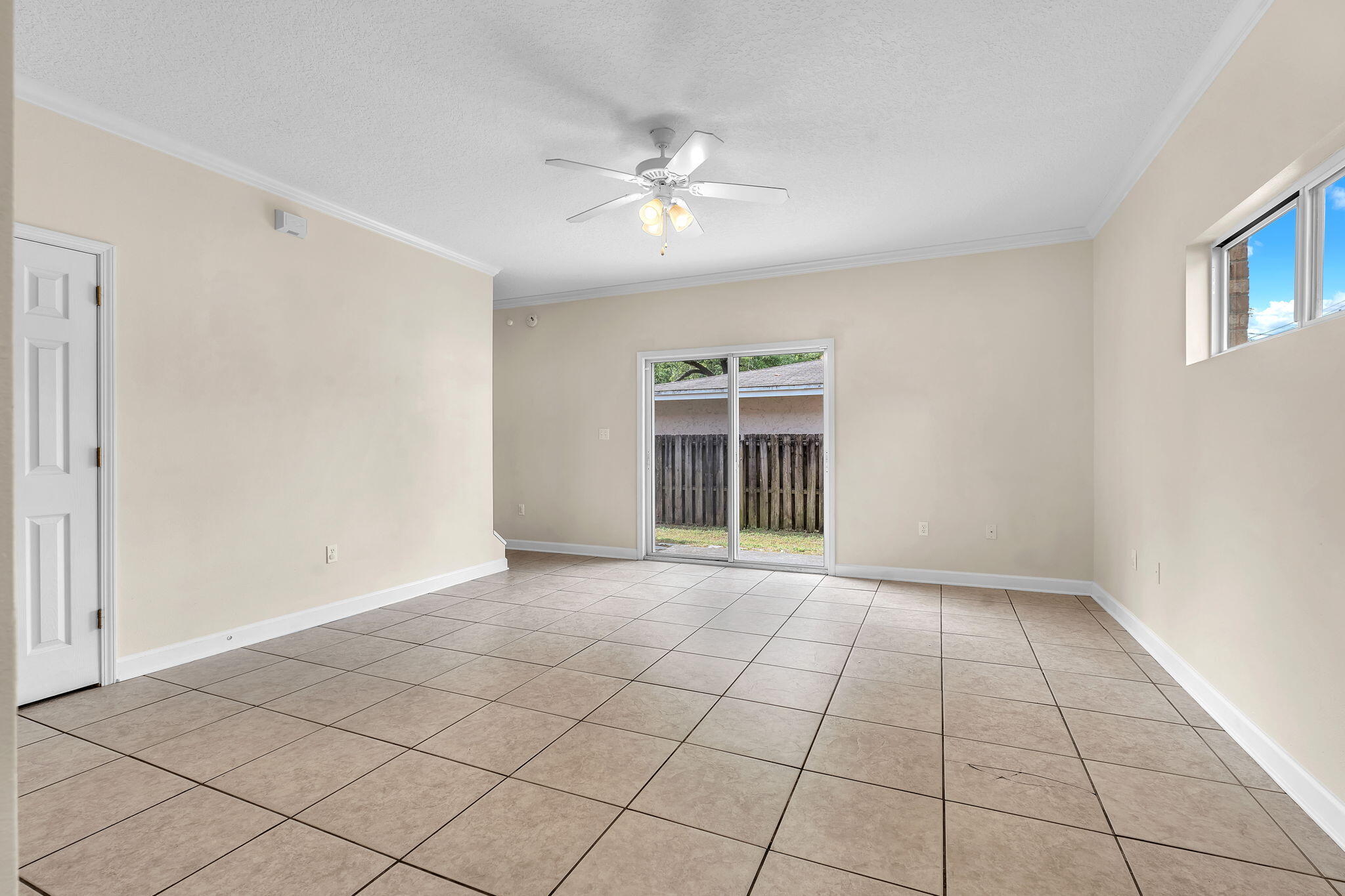 MIRANDA APARTMENTS - Residential Lease