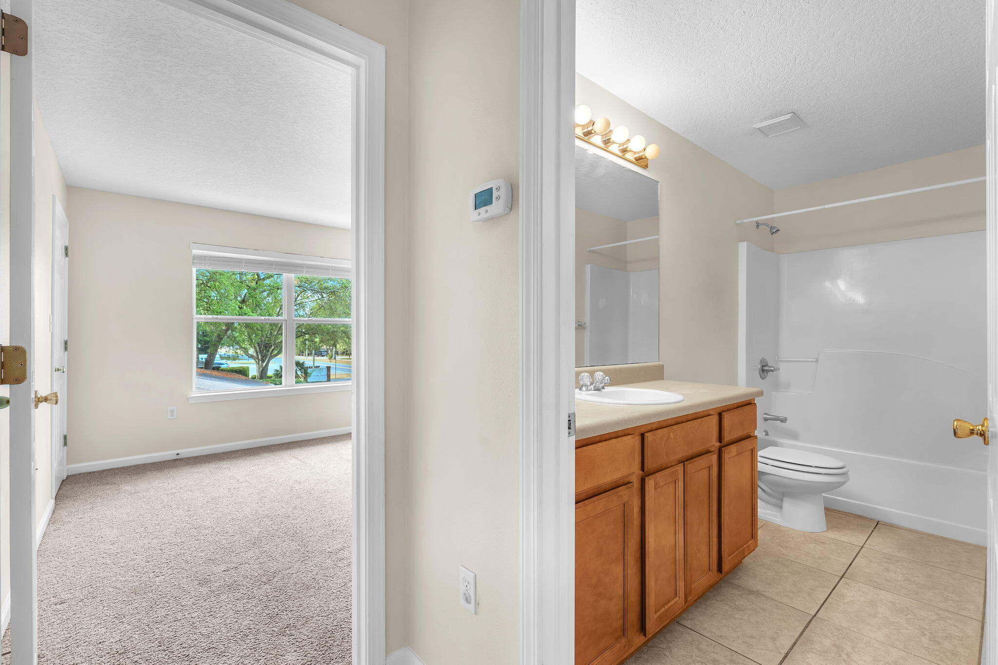 MIRANDA APARTMENTS - Residential Lease