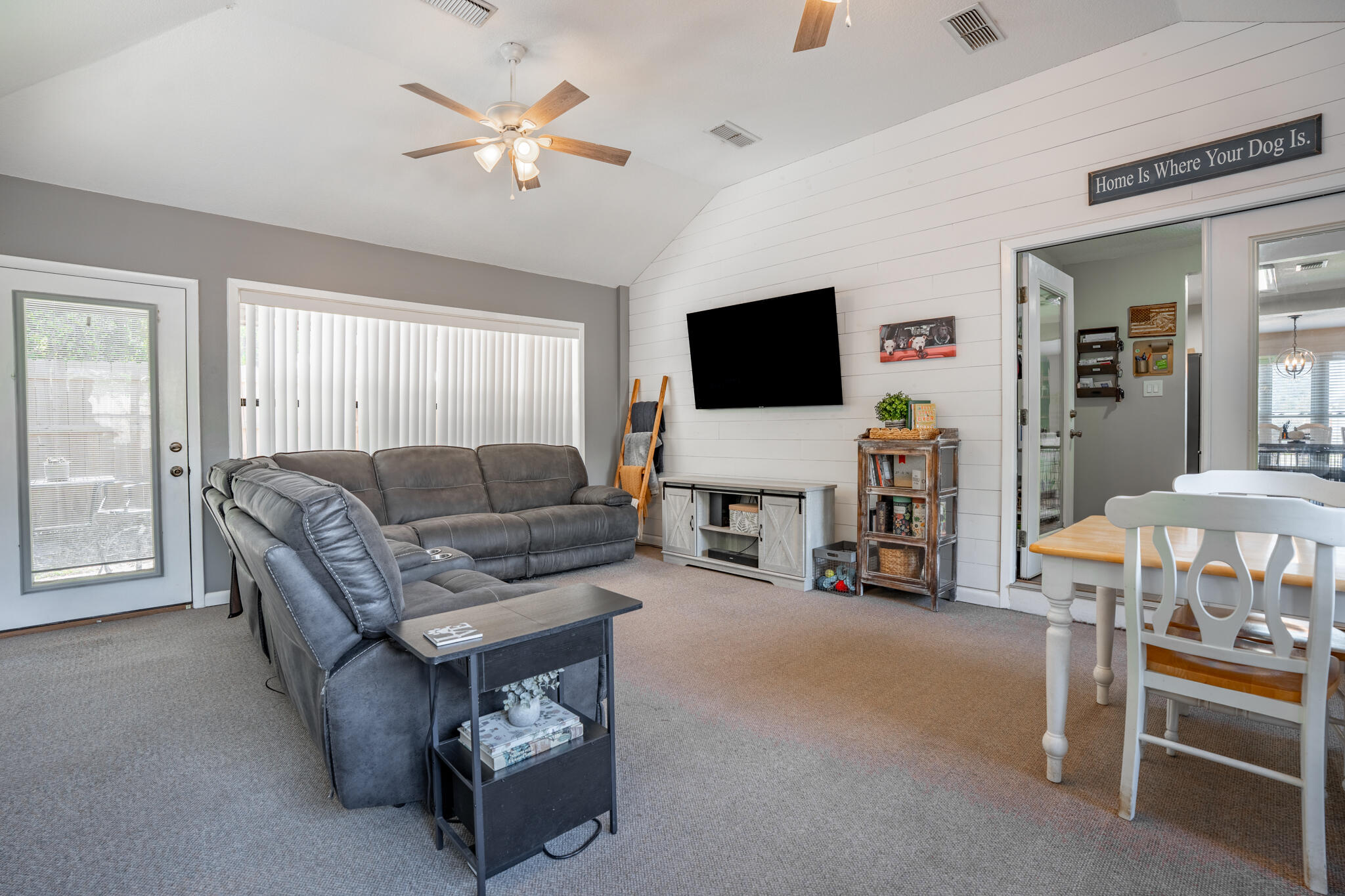 CHATEAU PRES DE LA MER LOT 22 BLK A - Residential