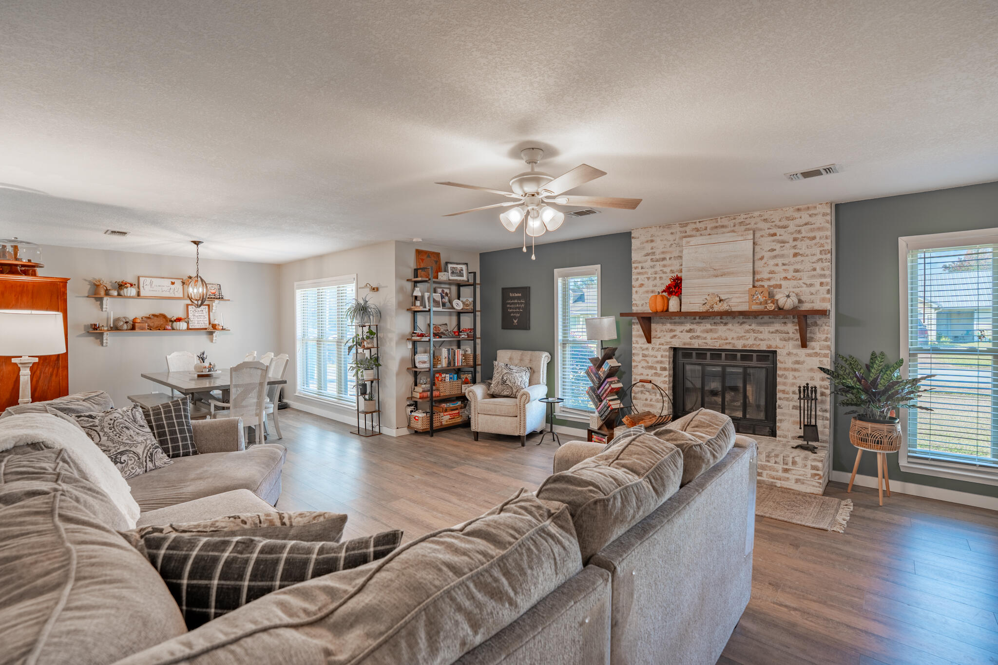 CHATEAU PRES DE LA MER LOT 22 BLK A - Residential