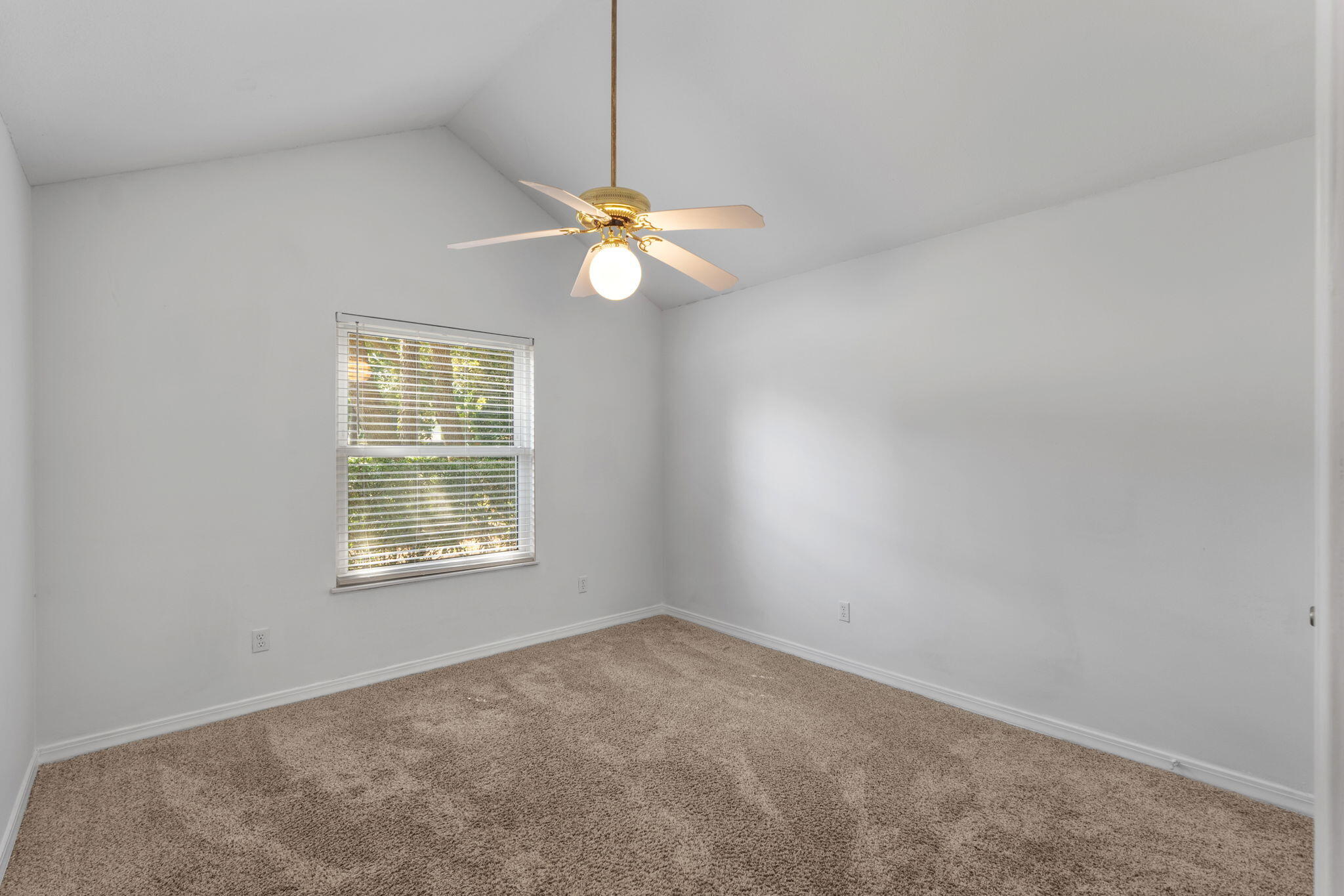 RAINTREE ESTATES #2 - Residential