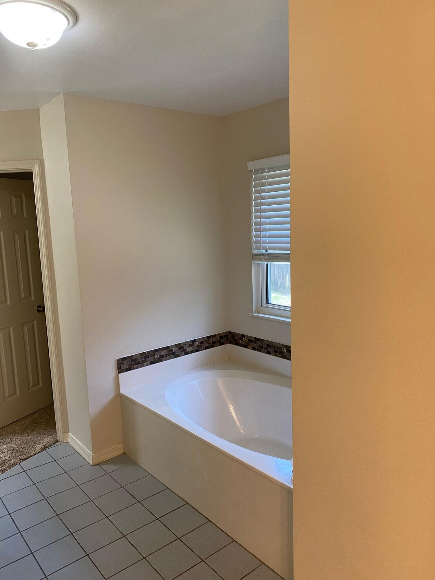 RAINTREE ESTATES #2 - Residential