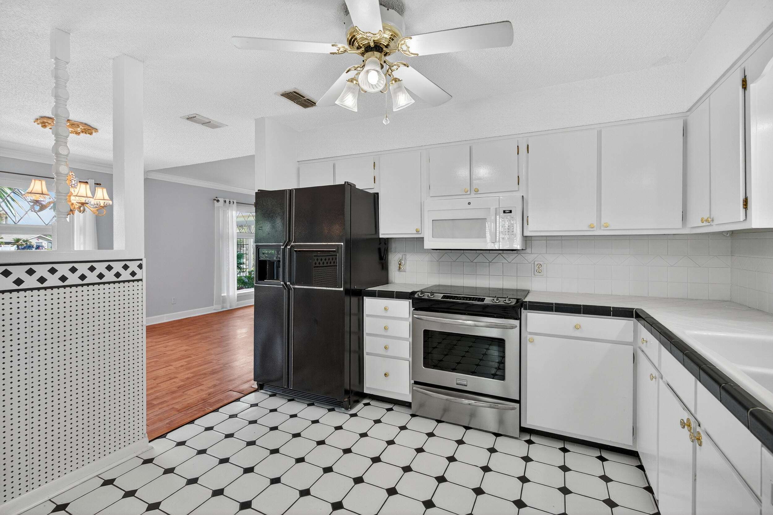 SEA HILLS 3RD - Residential