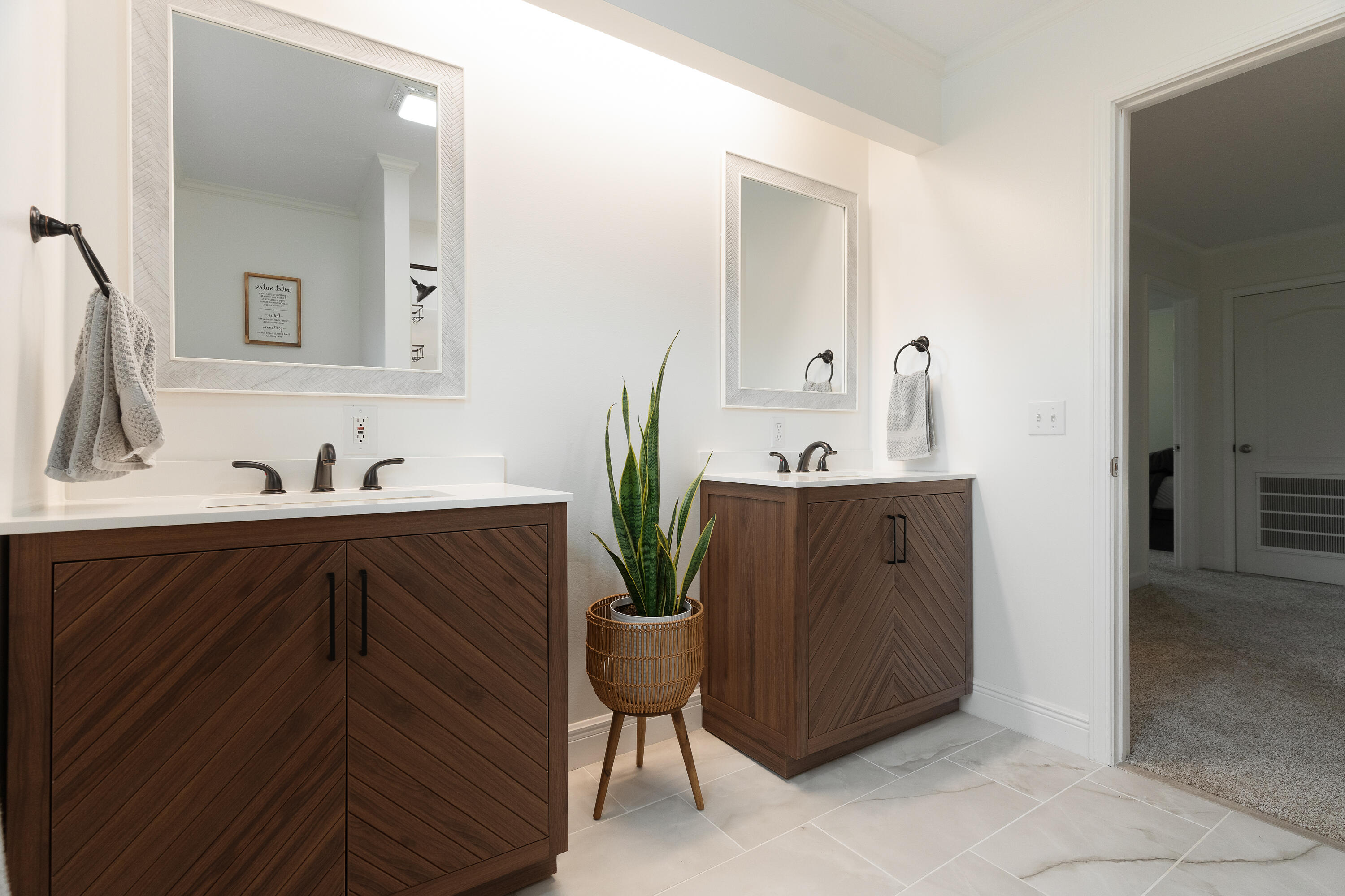 SHADY OAKS - Residential