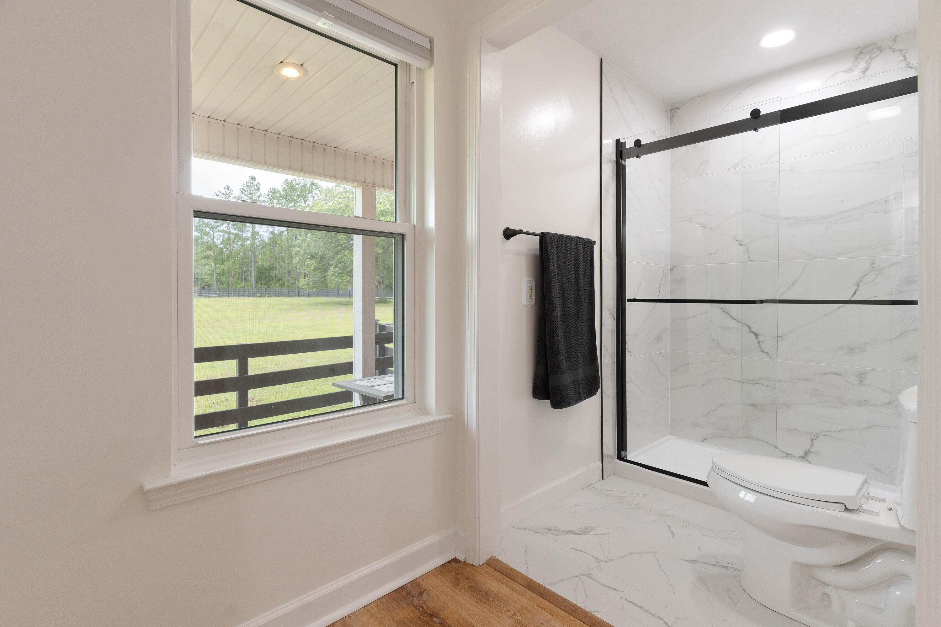SHADY OAKS - Residential