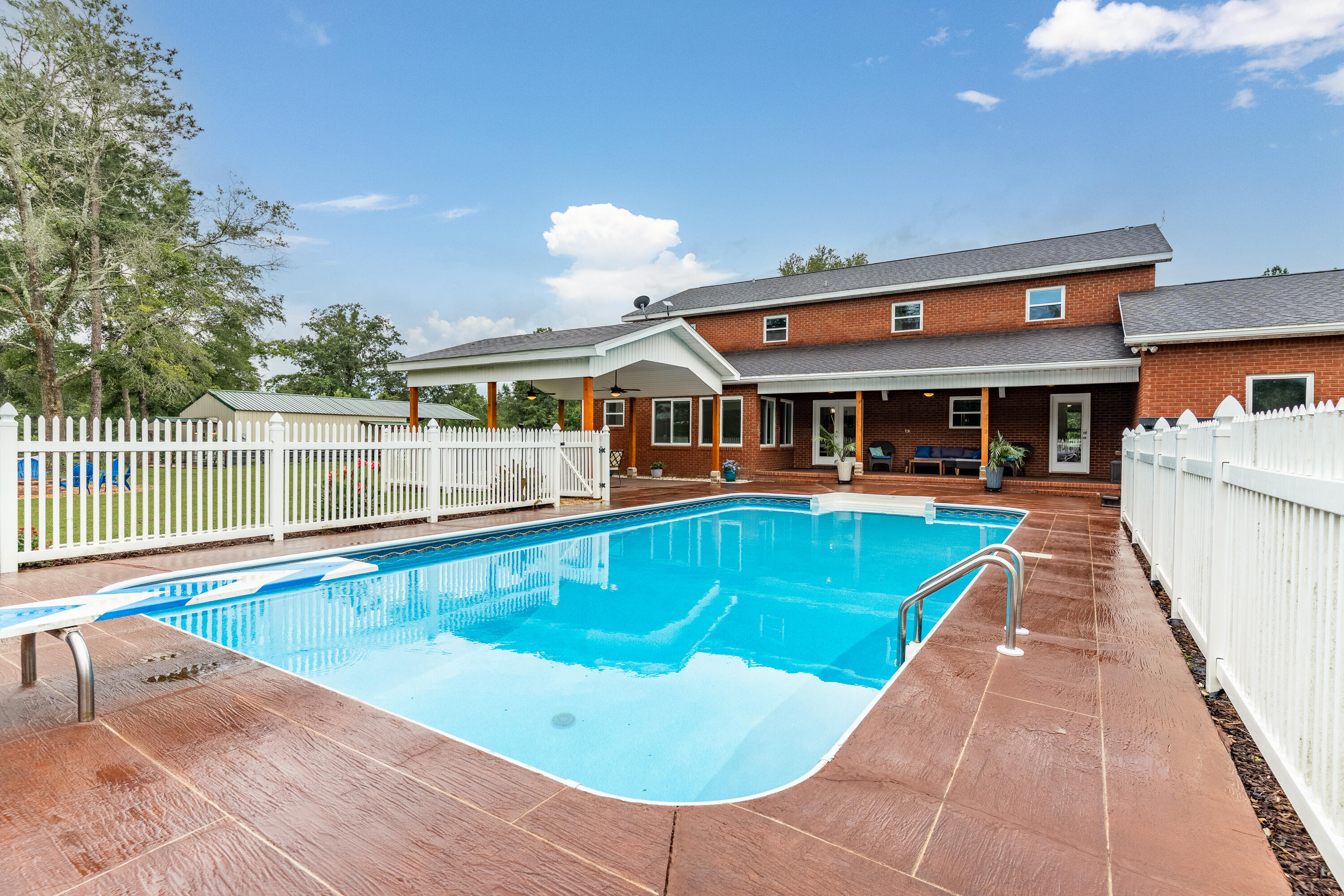 SHADY OAKS - Residential