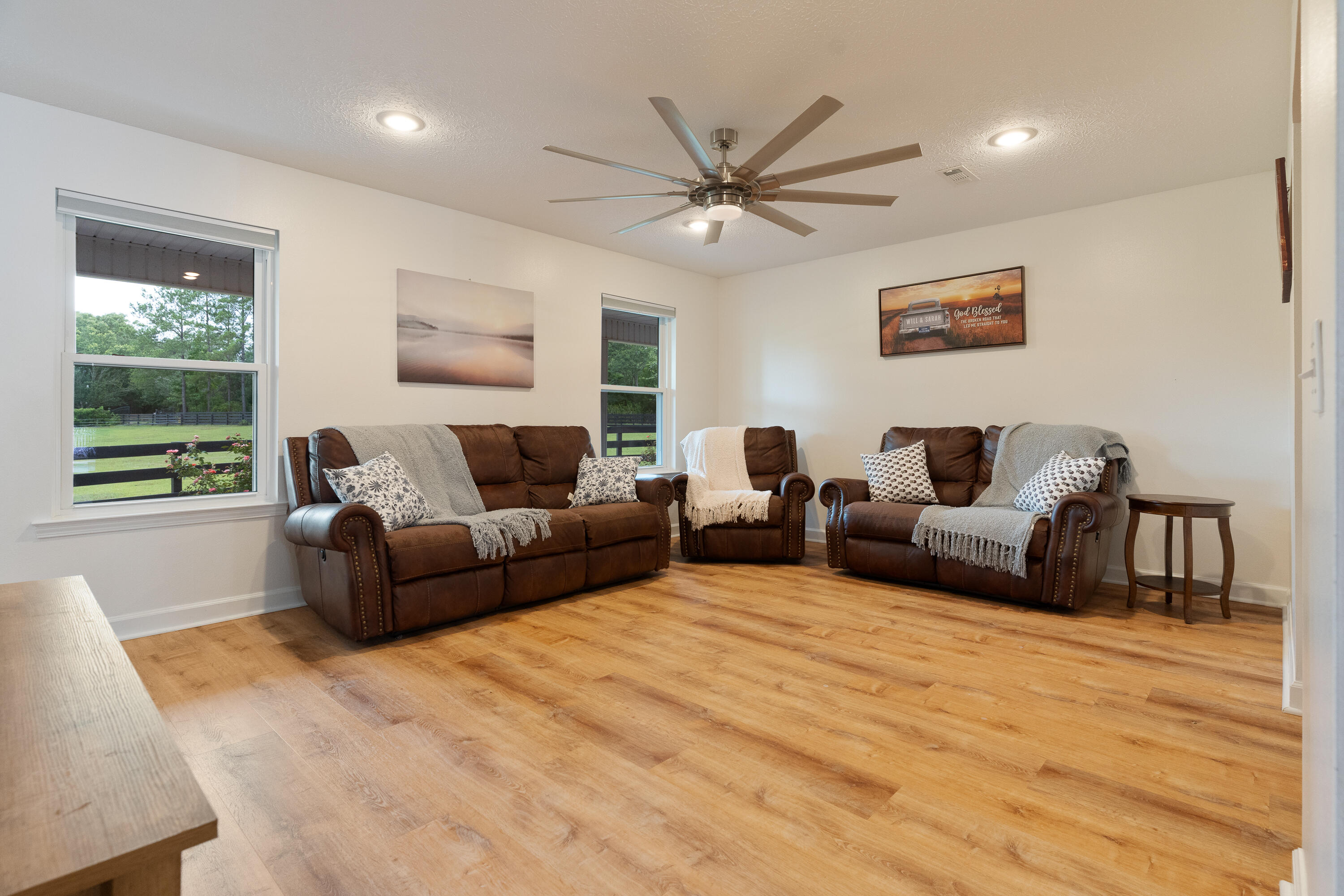 SHADY OAKS - Residential