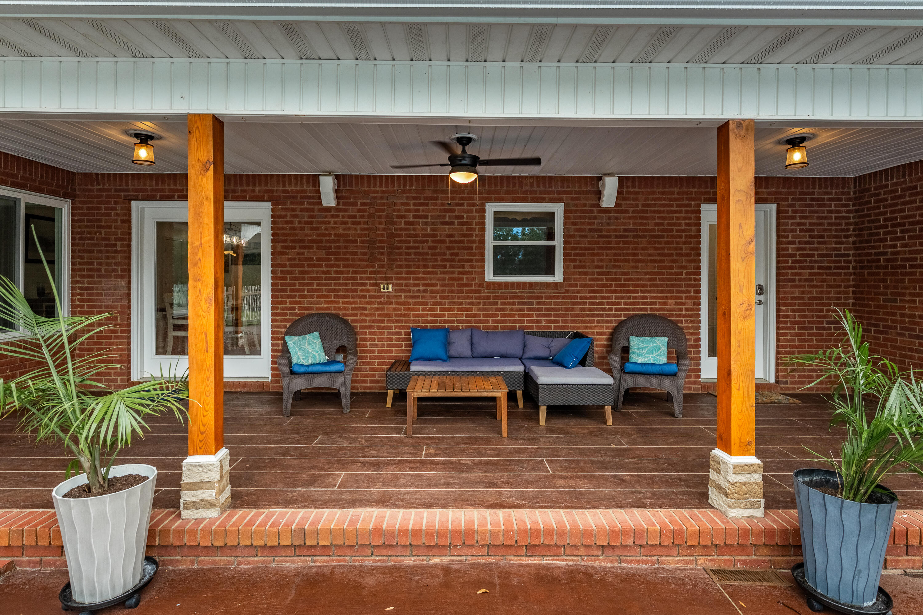 SHADY OAKS - Residential