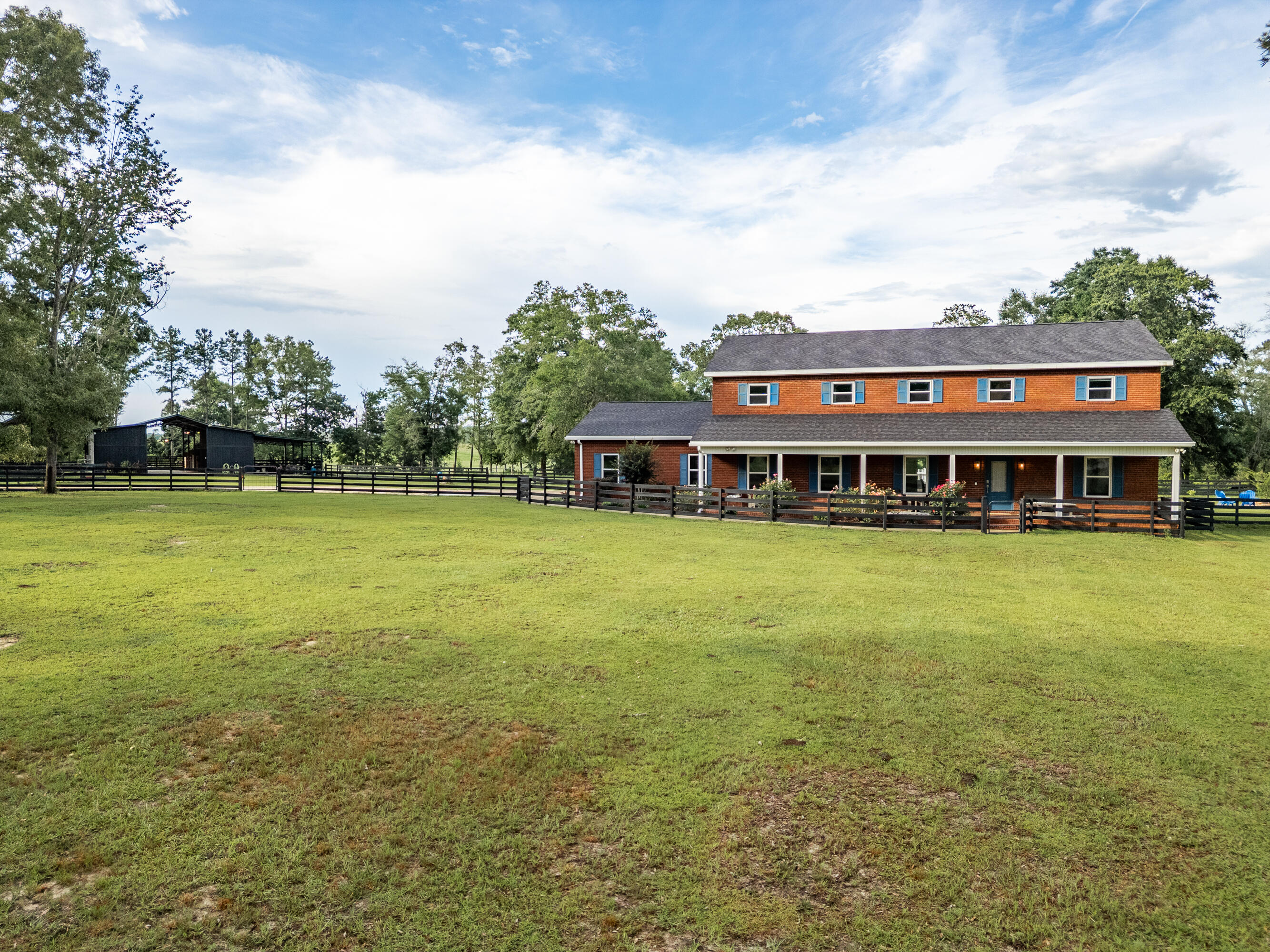 SHADY OAKS - Residential