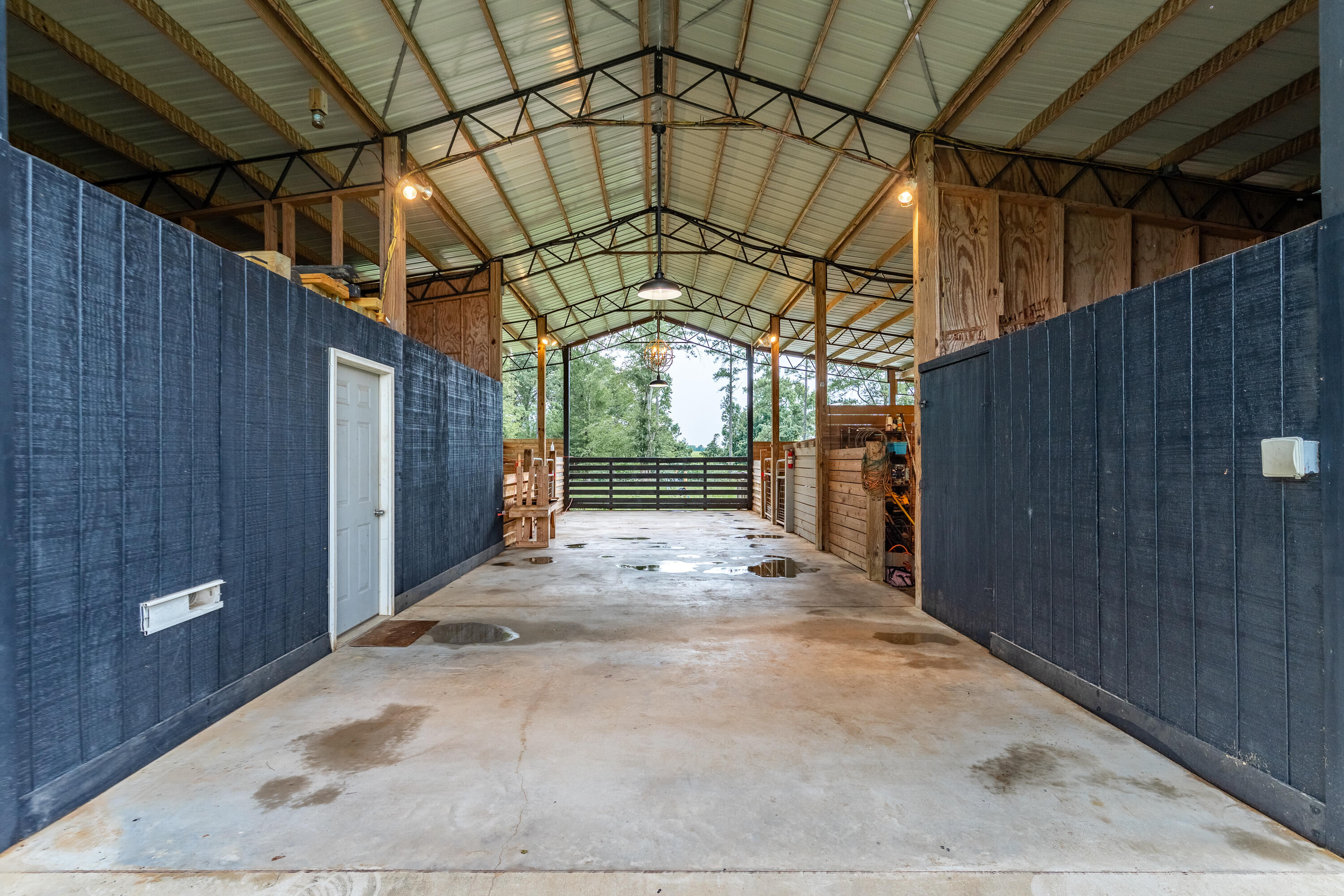 SHADY OAKS - Residential
