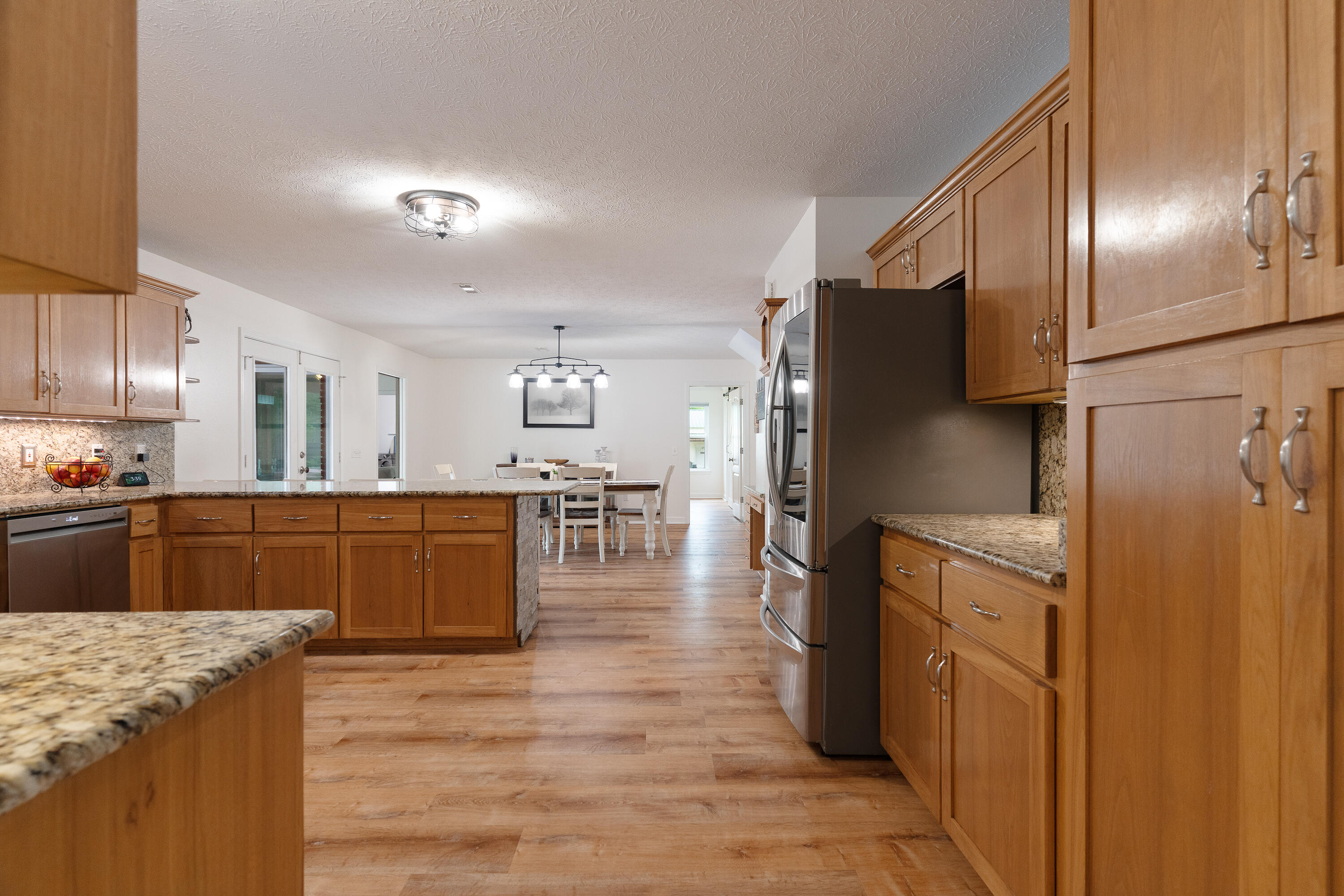 SHADY OAKS - Residential