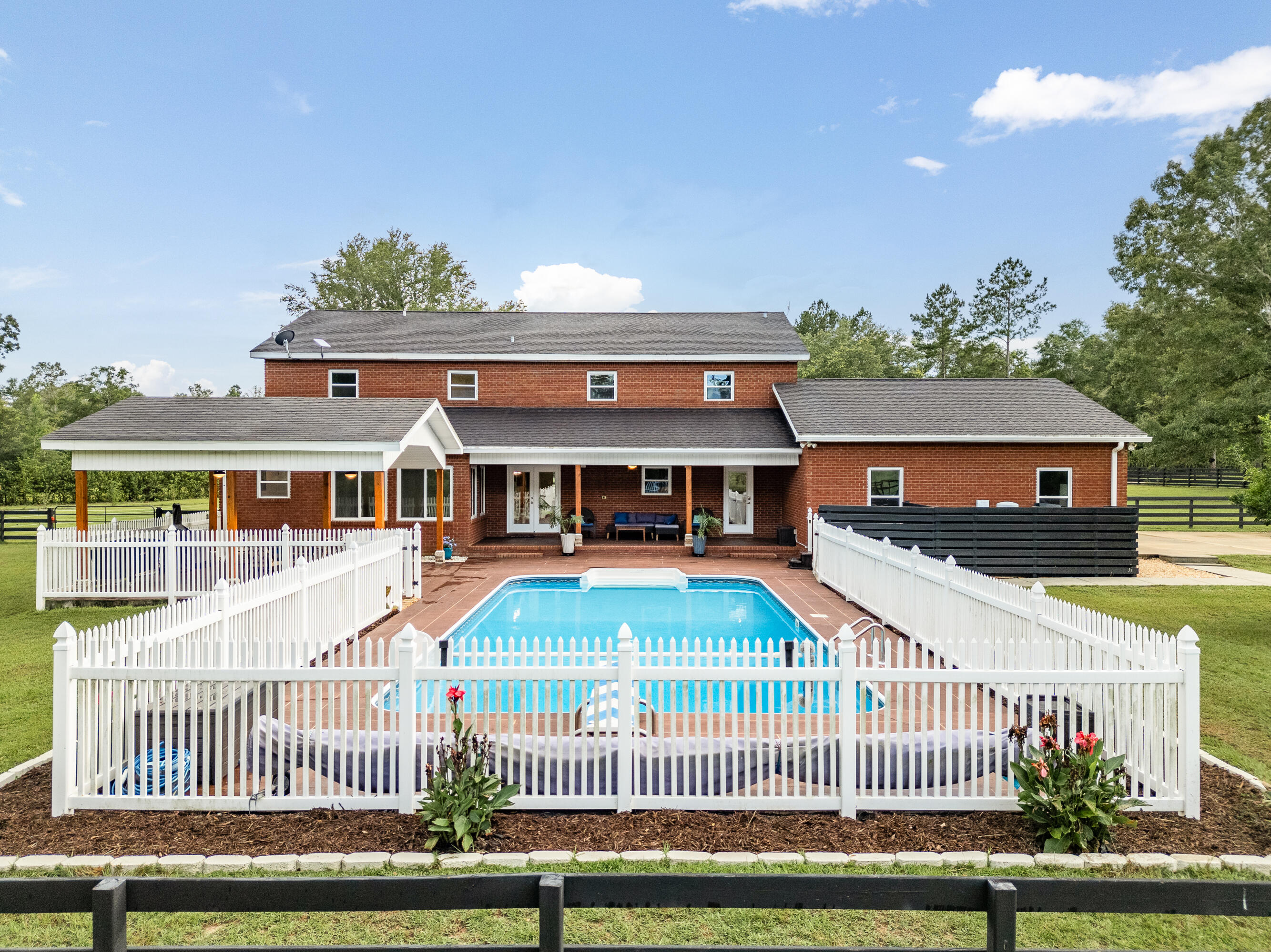 SHADY OAKS - Residential