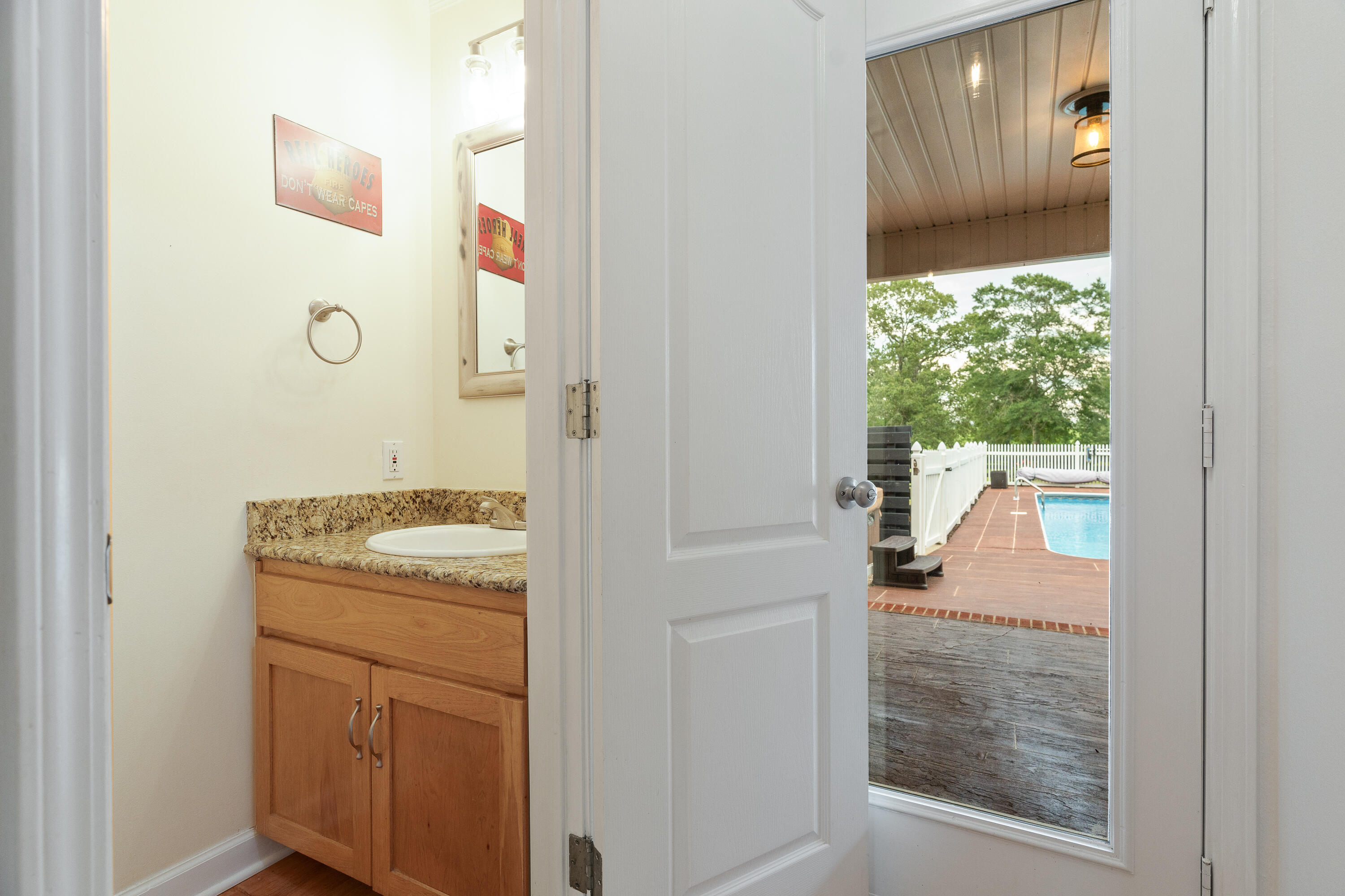 SHADY OAKS - Residential