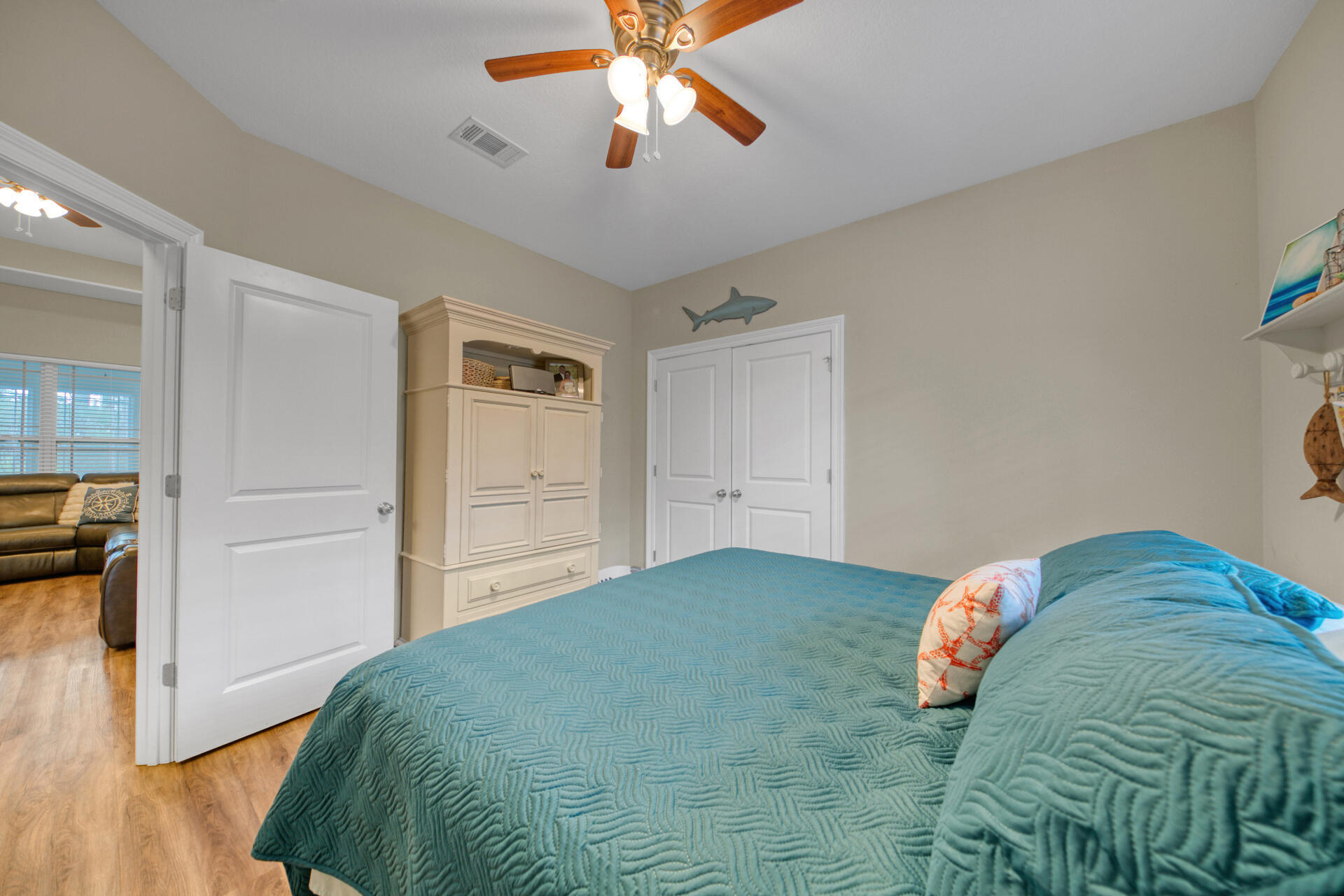 HOLLEY BY THE SEA - Residential