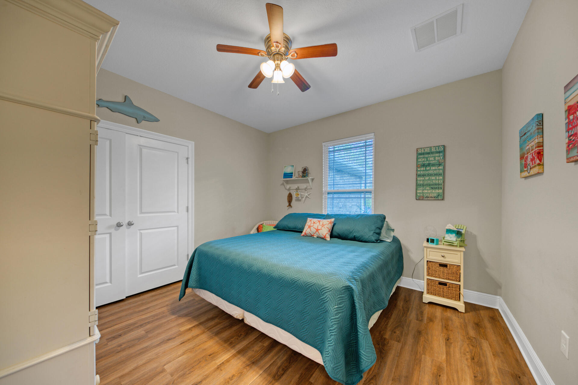 HOLLEY BY THE SEA - Residential