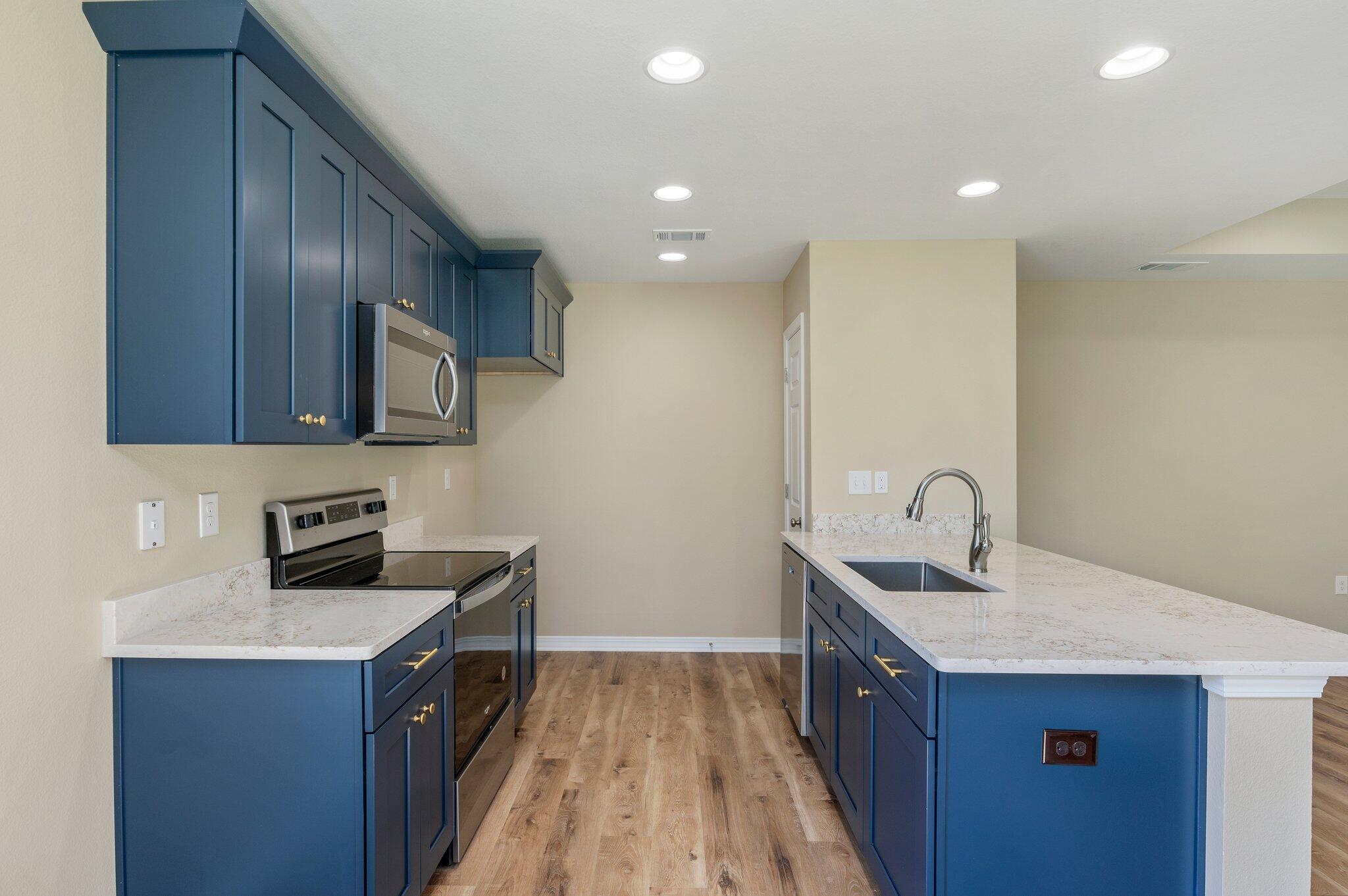 GARDEN CITY - Residential