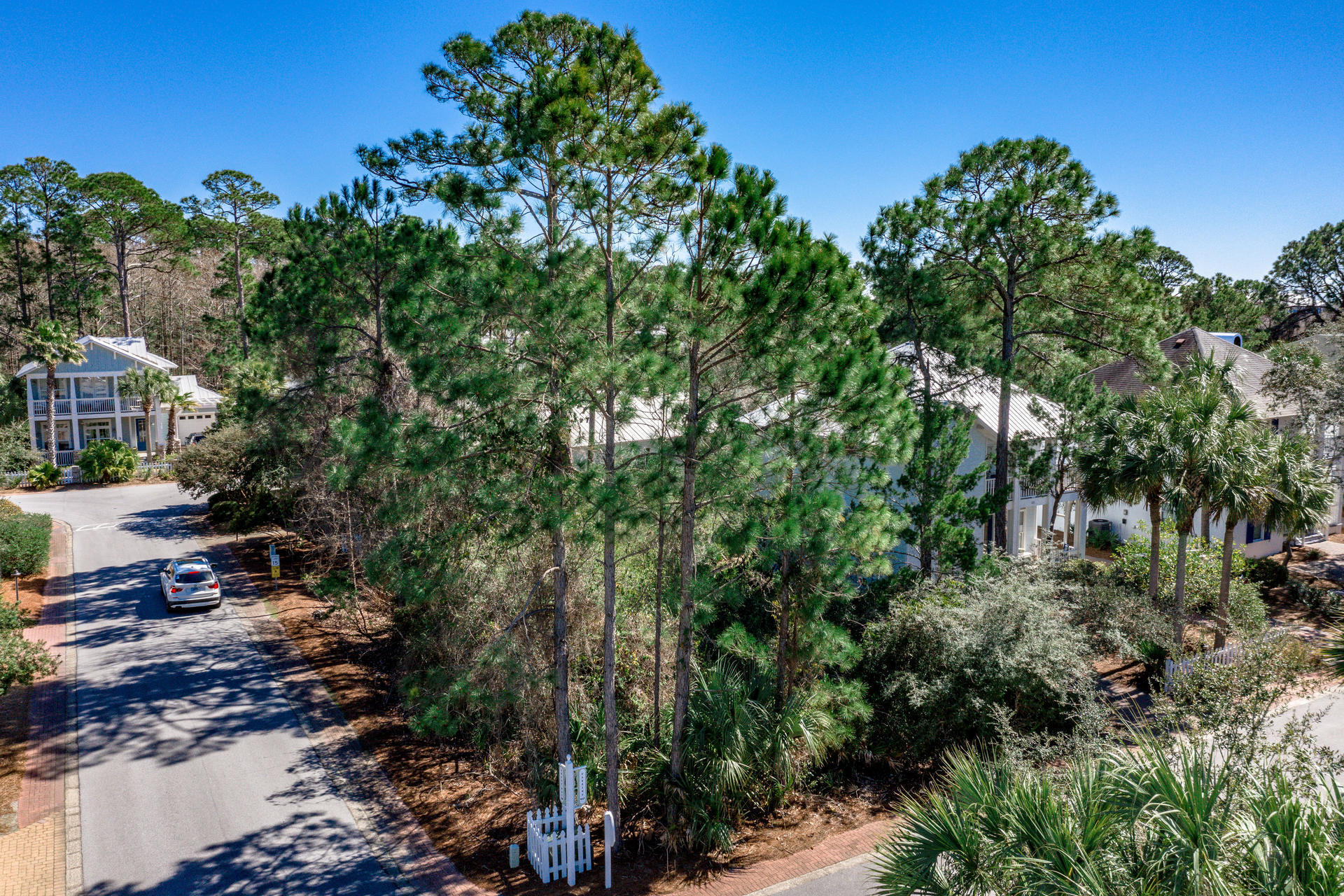 CASSINE VILLAGE - Land