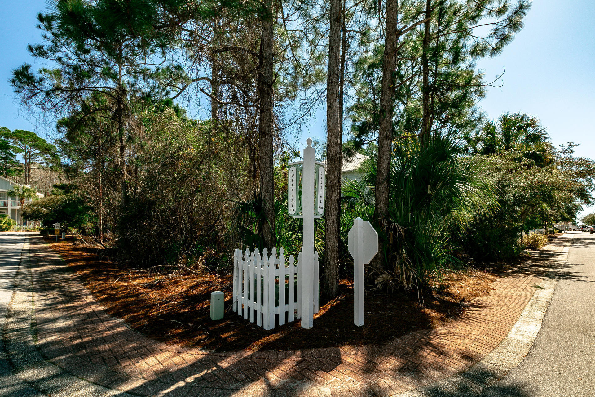 CASSINE VILLAGE - Land