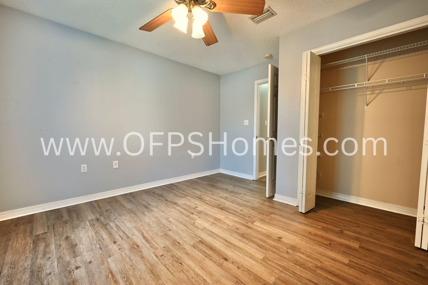 OAK PARK ESTATES - Residential Lease