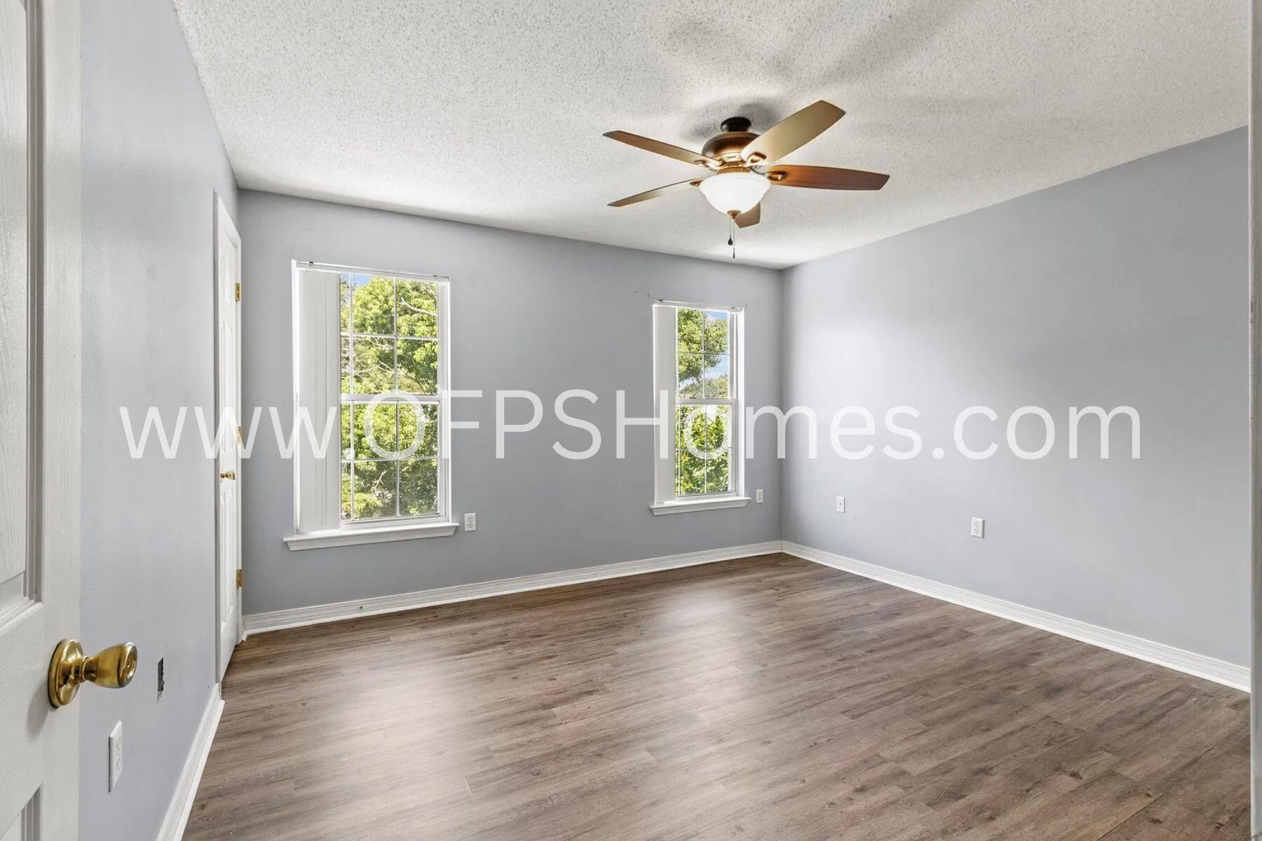 OAK PARK ESTATES - Residential Lease