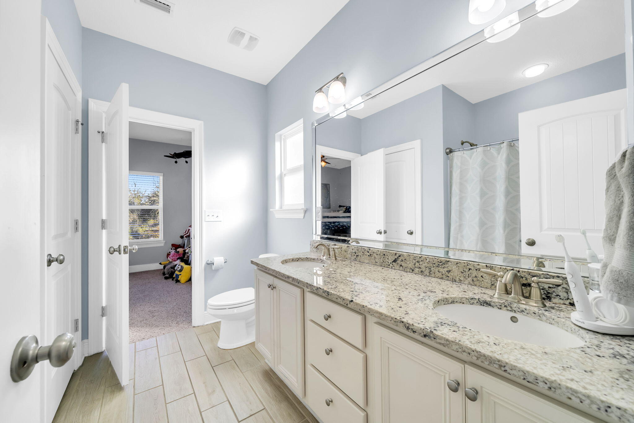 Mussett Bayou Manor - Residential